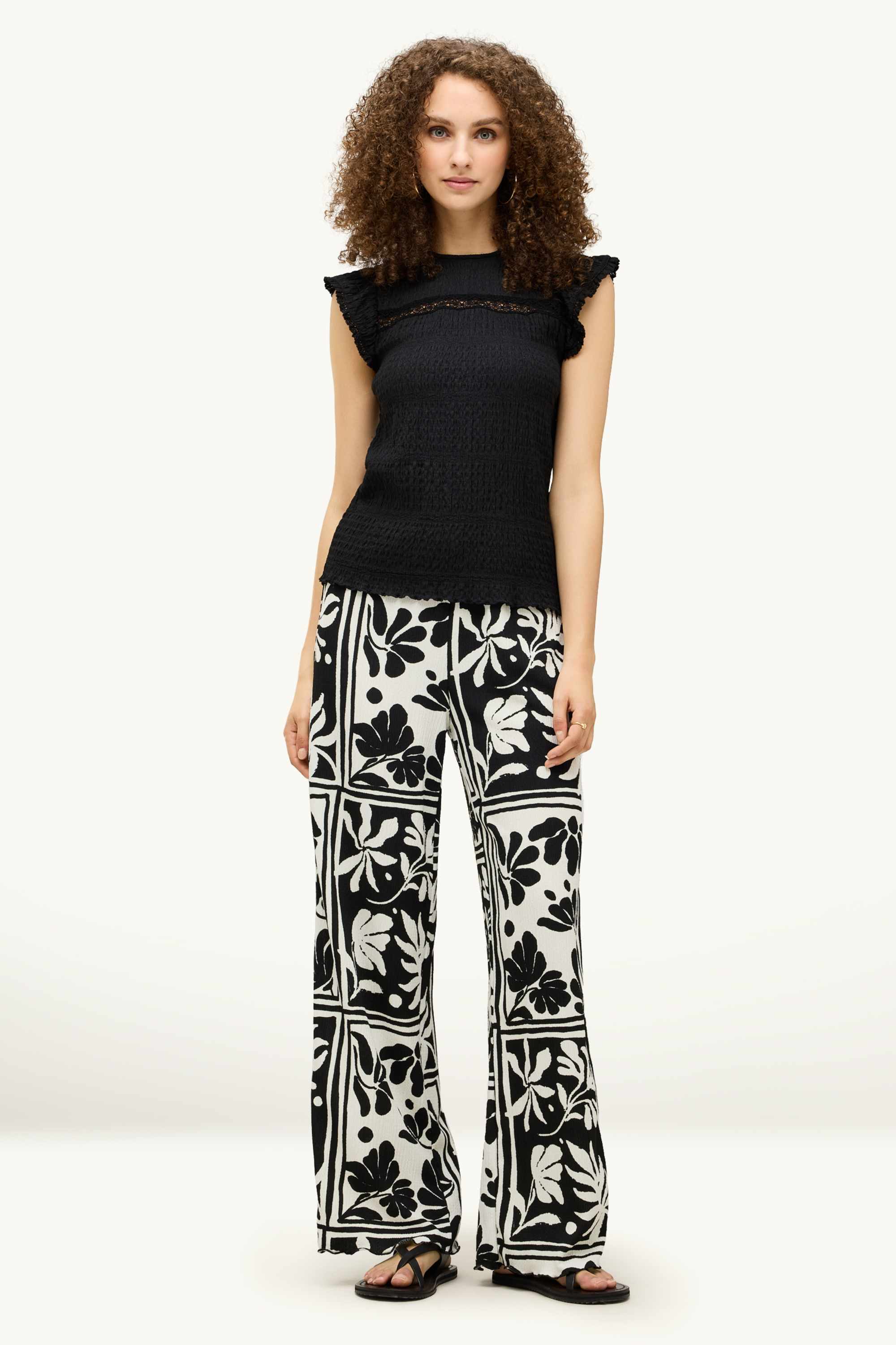 T-shirt - regular fit - textured black