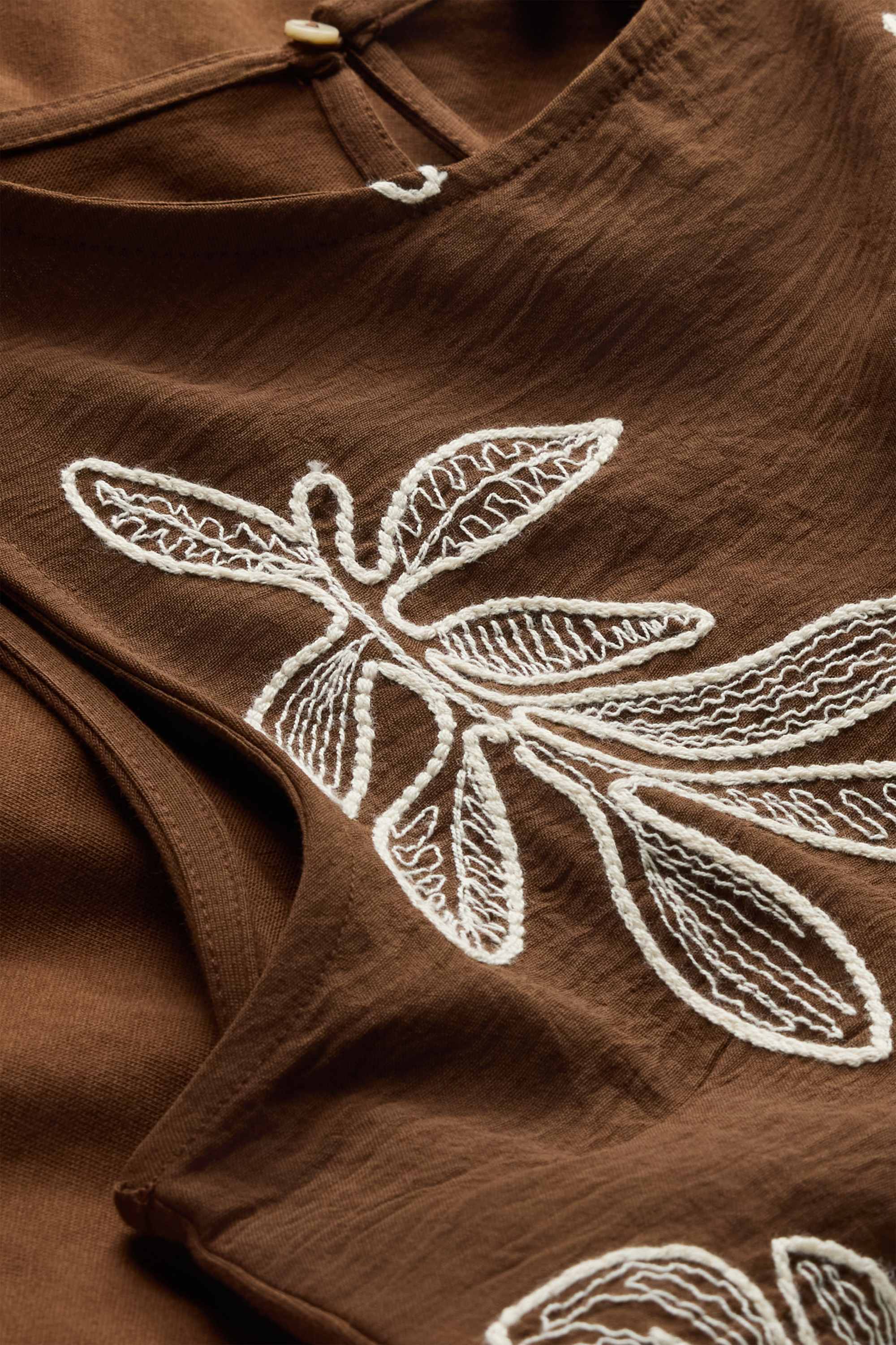 Top - patterned brown