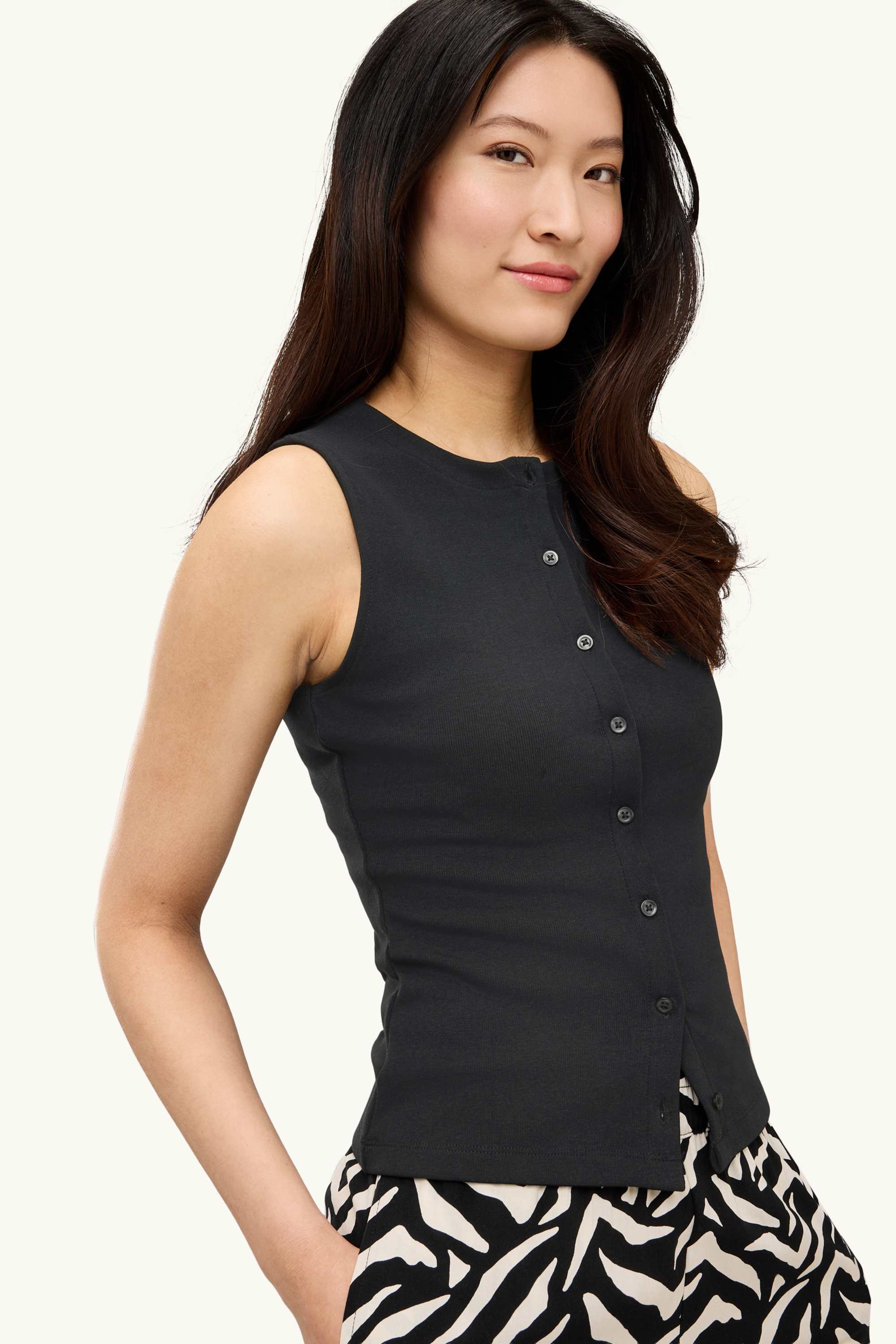 Top black