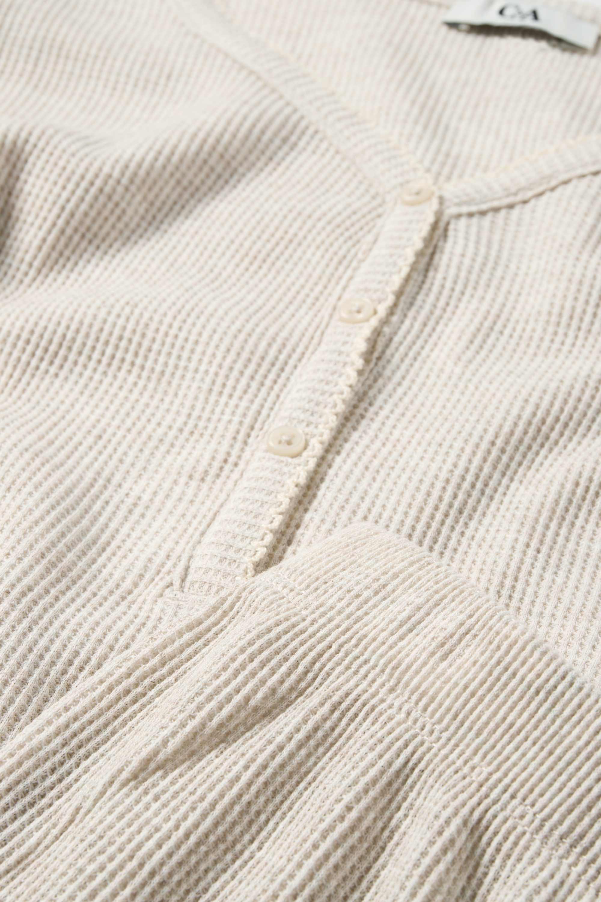 Pyjamas - textured light beige