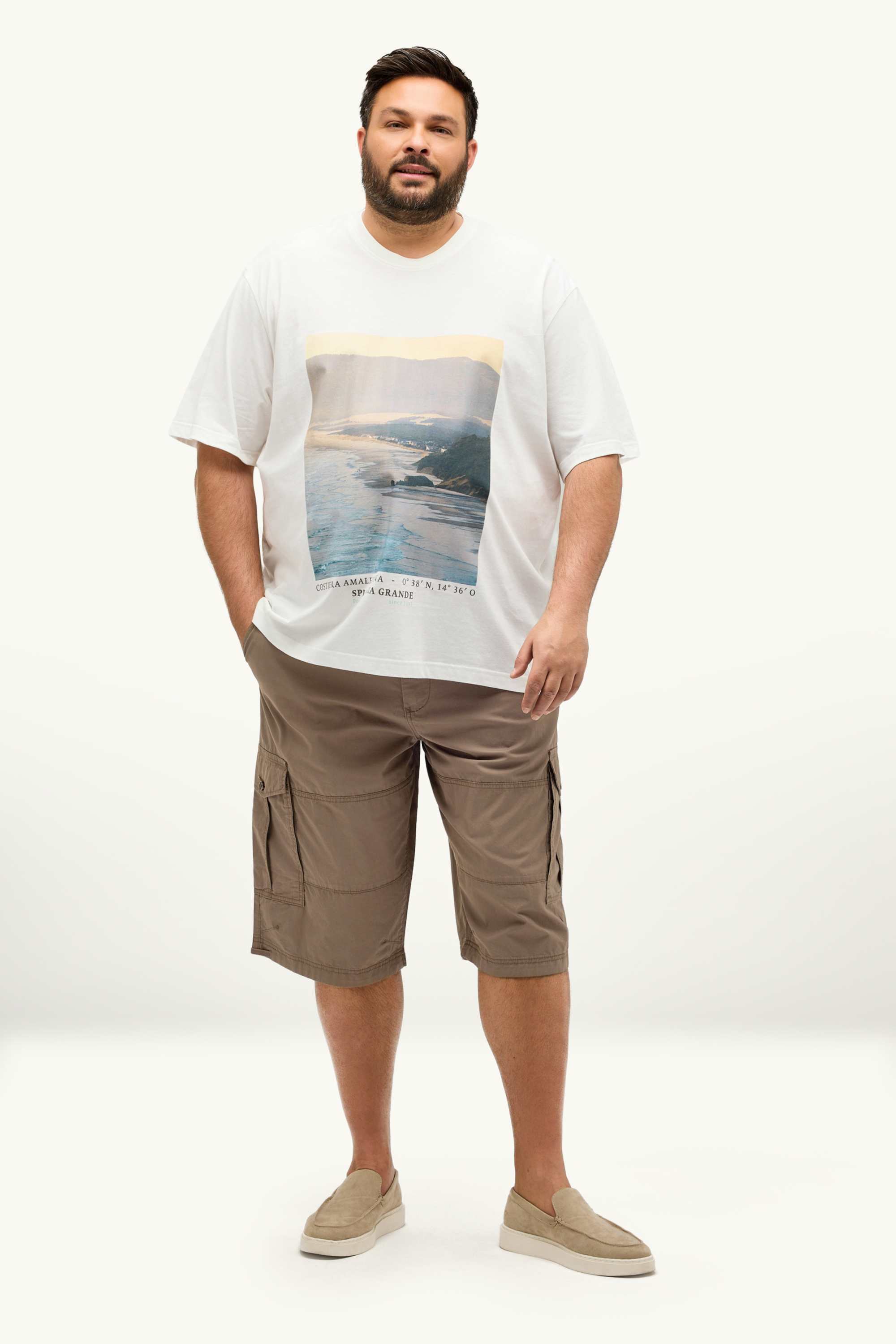 Cargo shorts with belt brown
