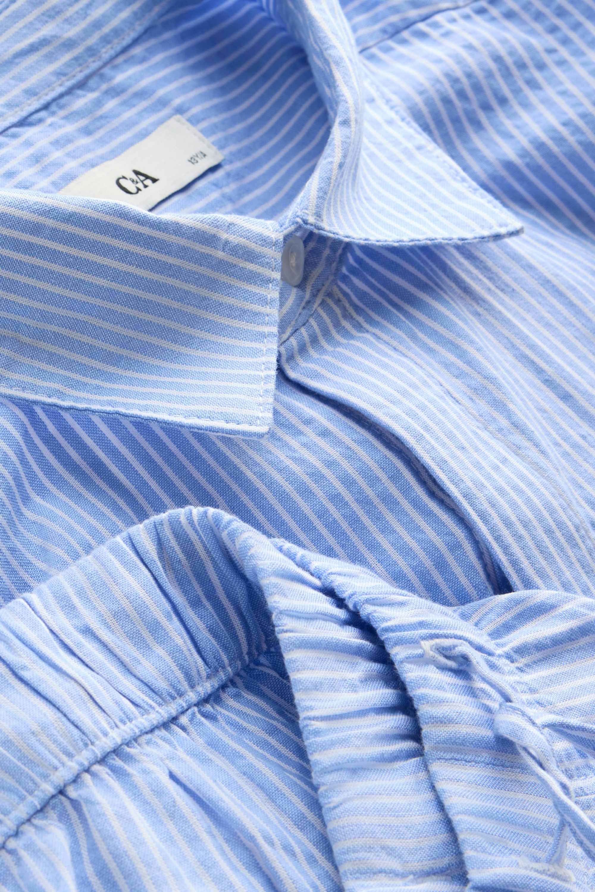 Set - blouse and shorts - 2-piece - striped blue / white