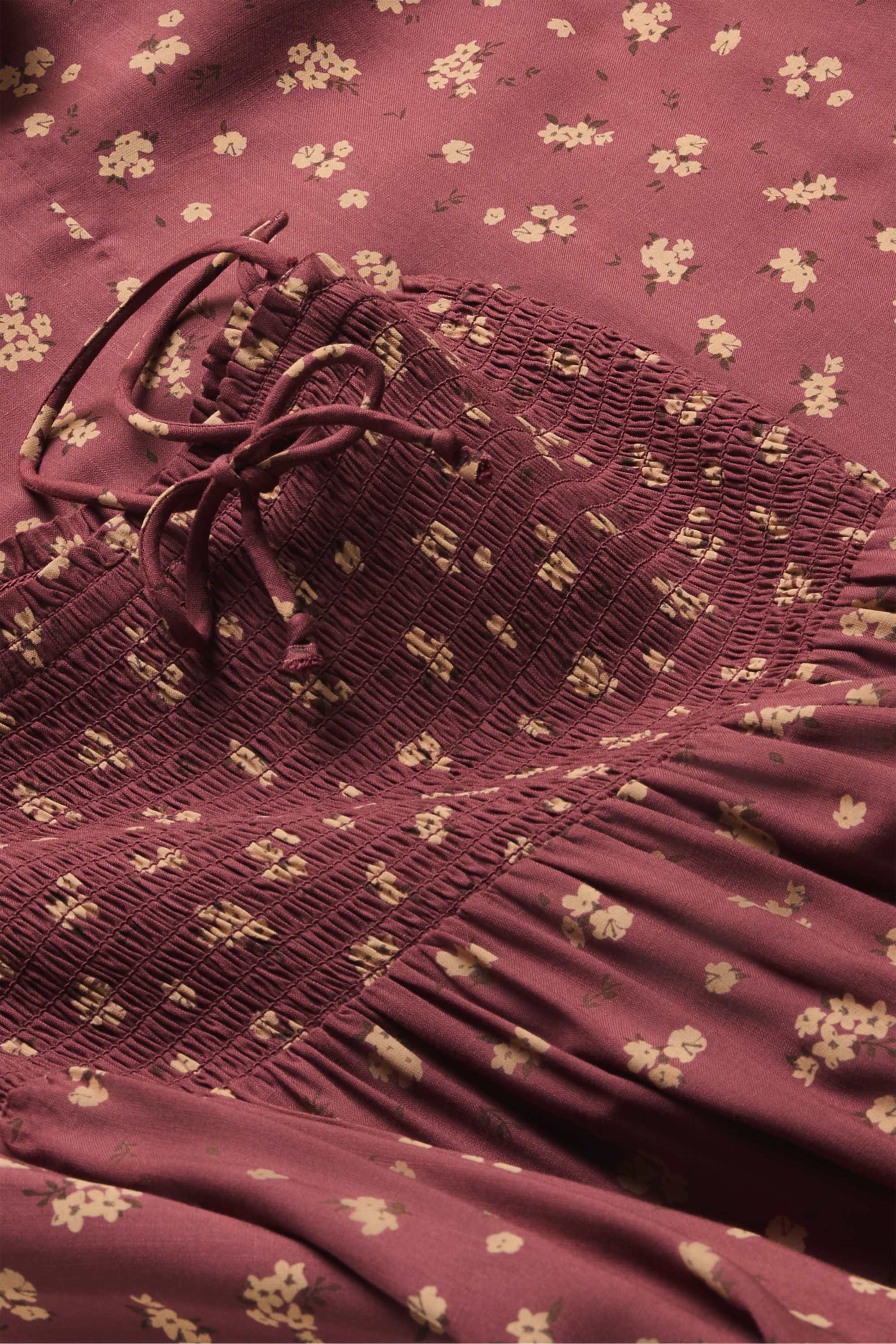 Fit & flare dress - floral - smocked dark red