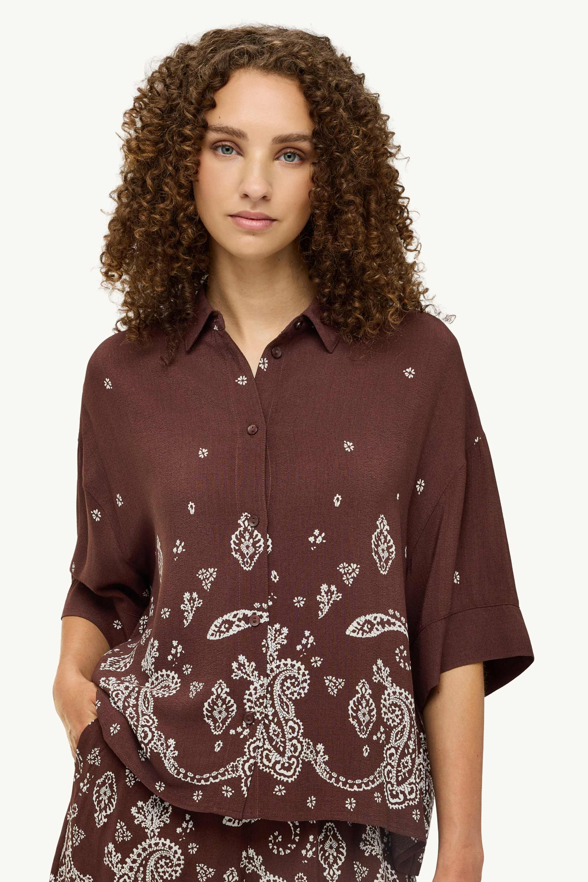 Blouse - patterned dark brown