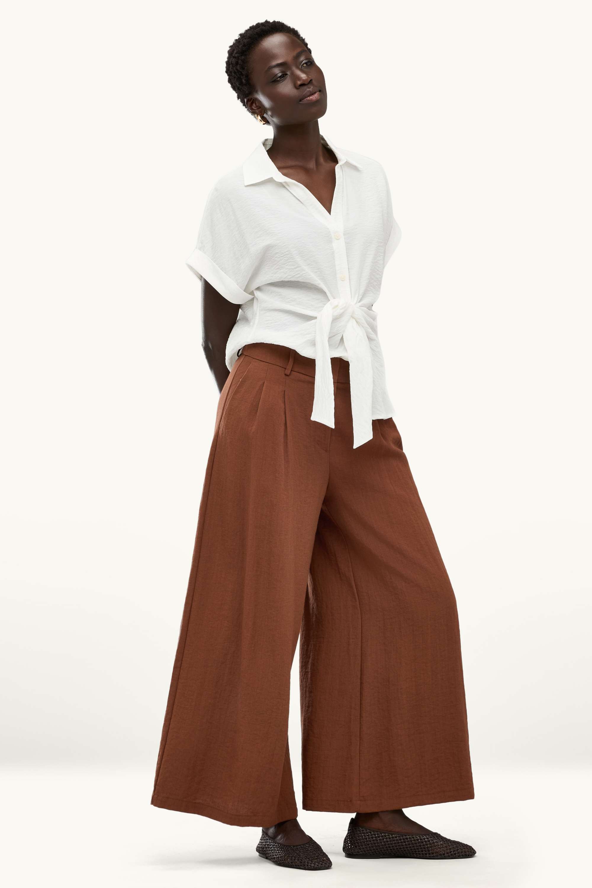 Cloth trousers - high waist - wide leg brown