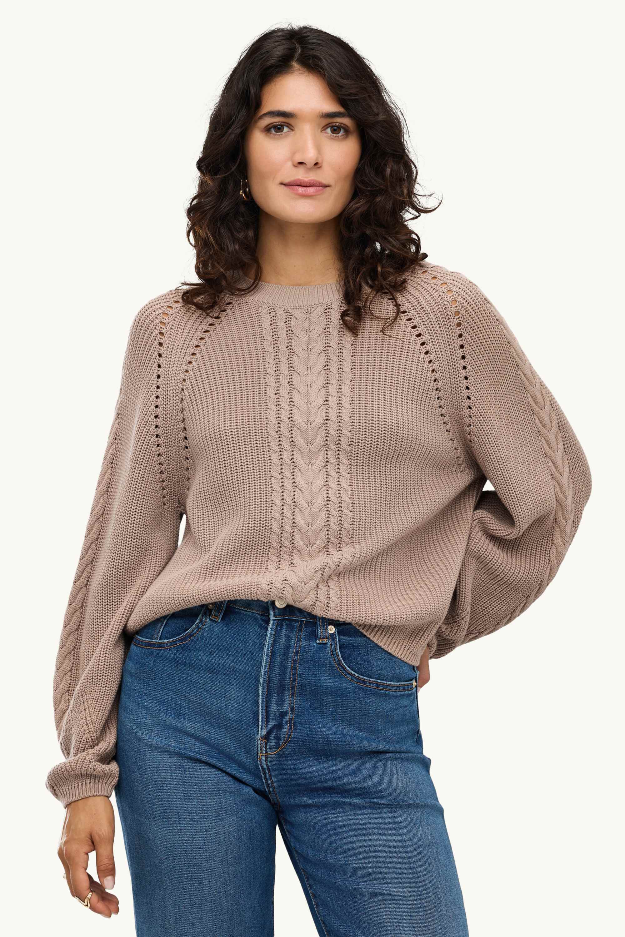 Jumper - cable knit pattern - ribbed beige