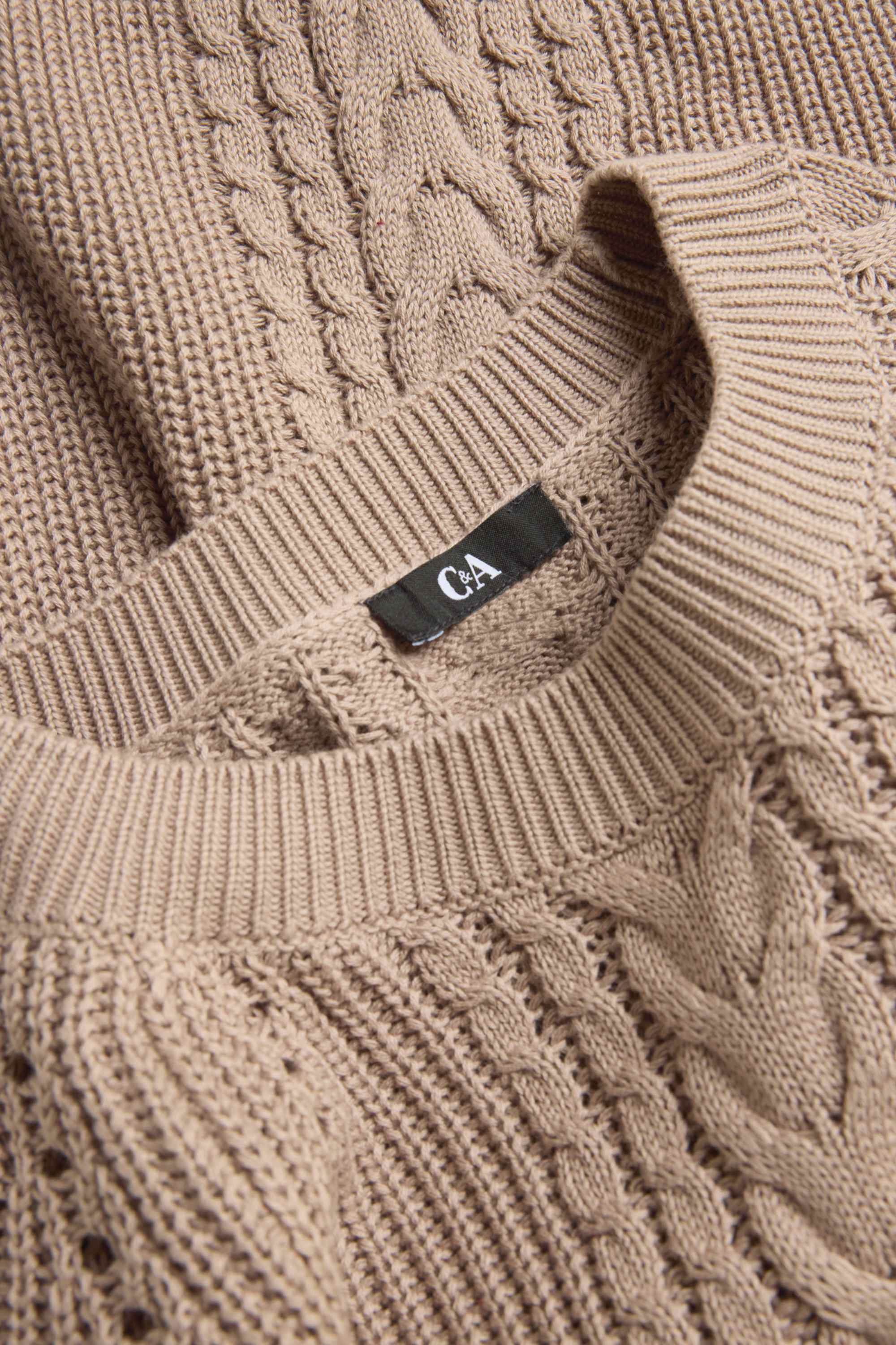 Jumper - cable knit pattern - ribbed beige
