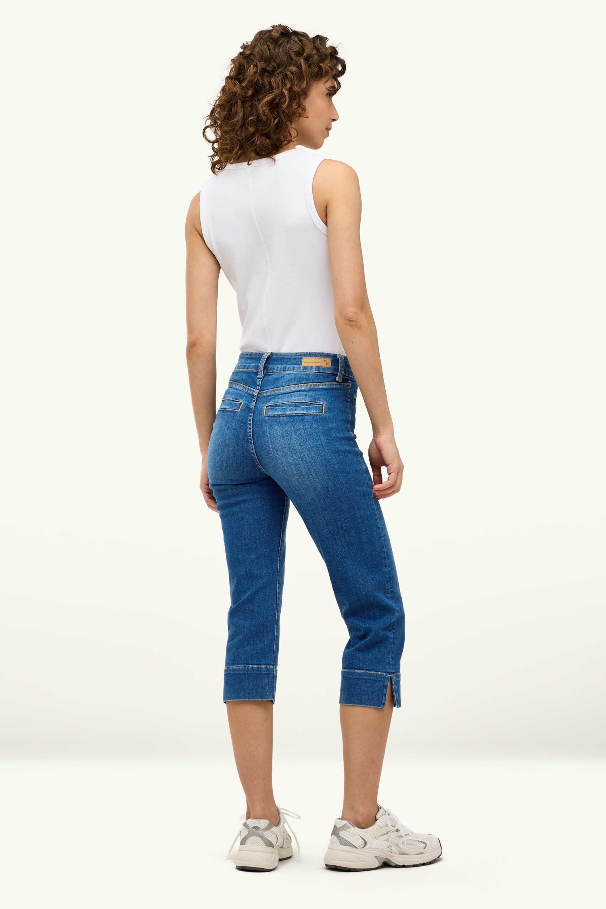 Capri jeans - mid-rise waist - slim fit - LYCRA® blue denim