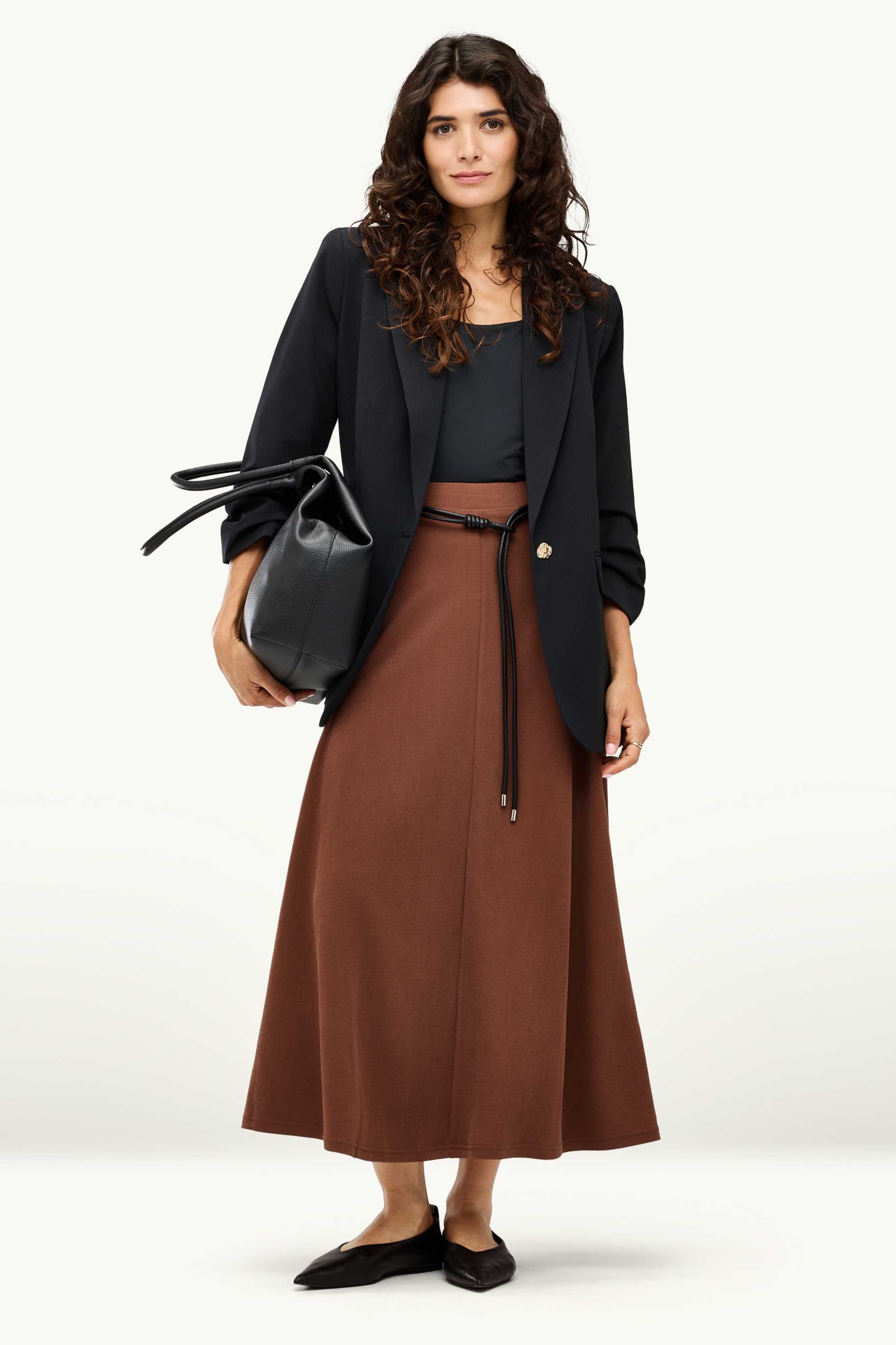 Skirt with belt brown