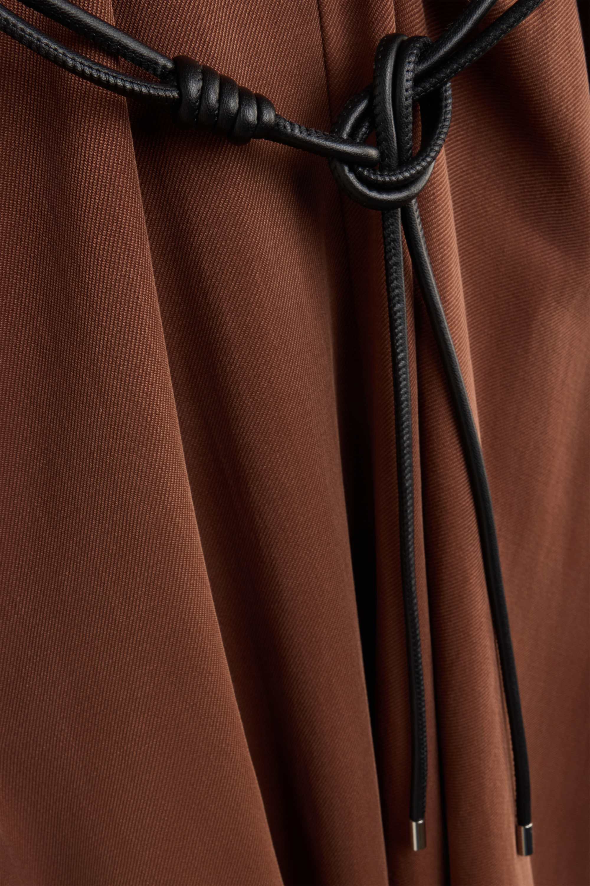 Skirt with belt brown