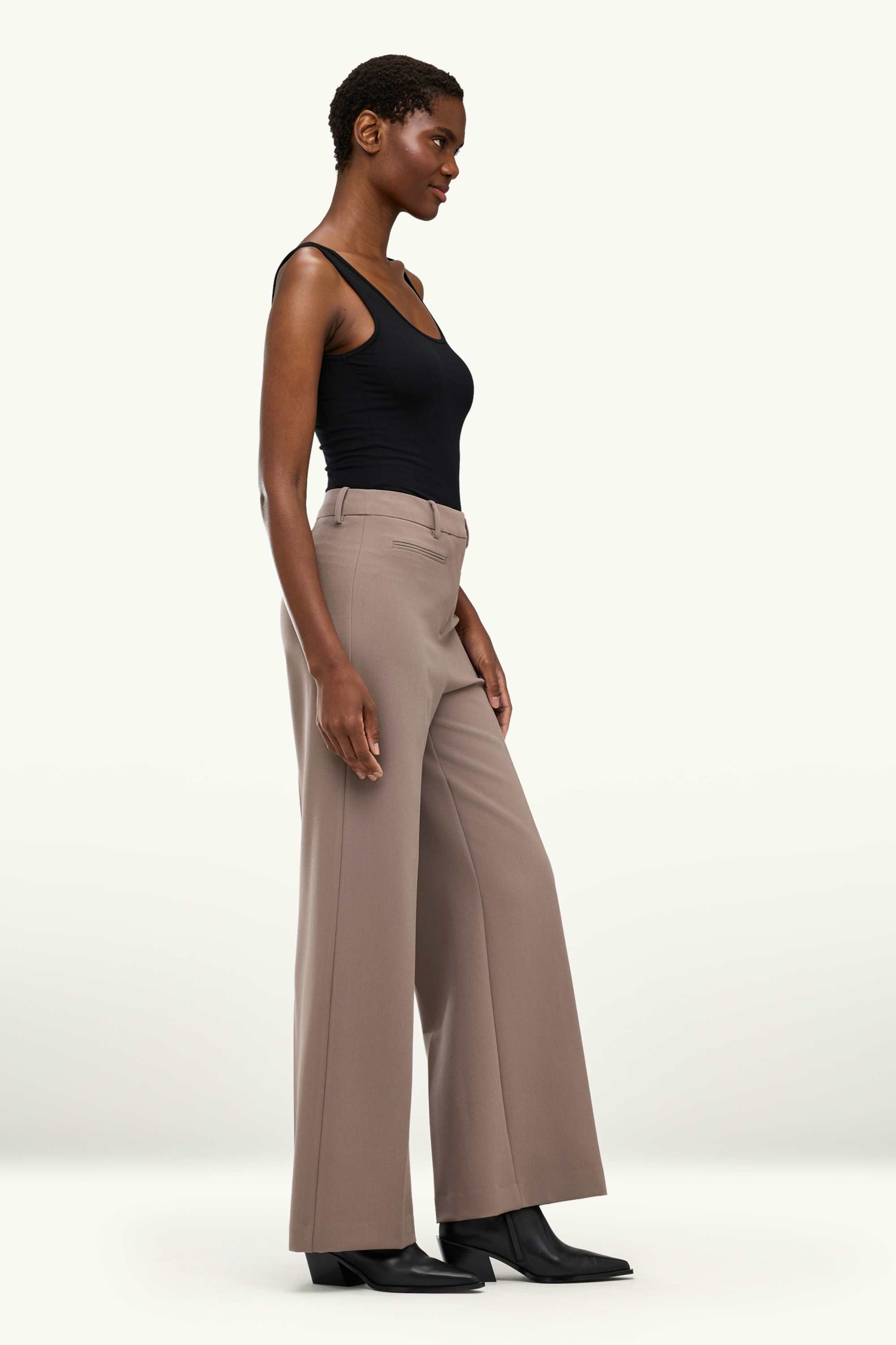 Cloth trousers - high waist - wide leg brown