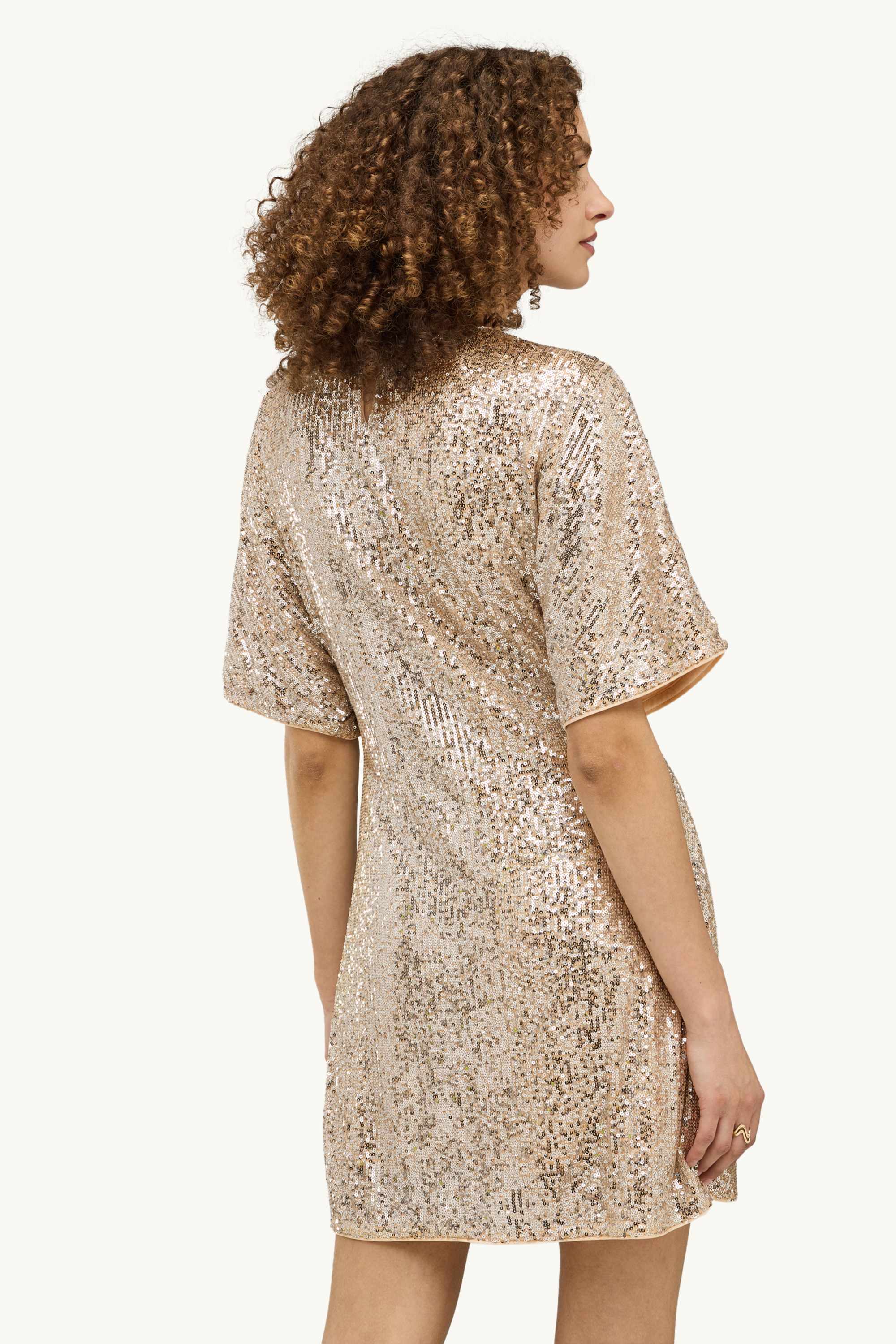 Sequin dress creme