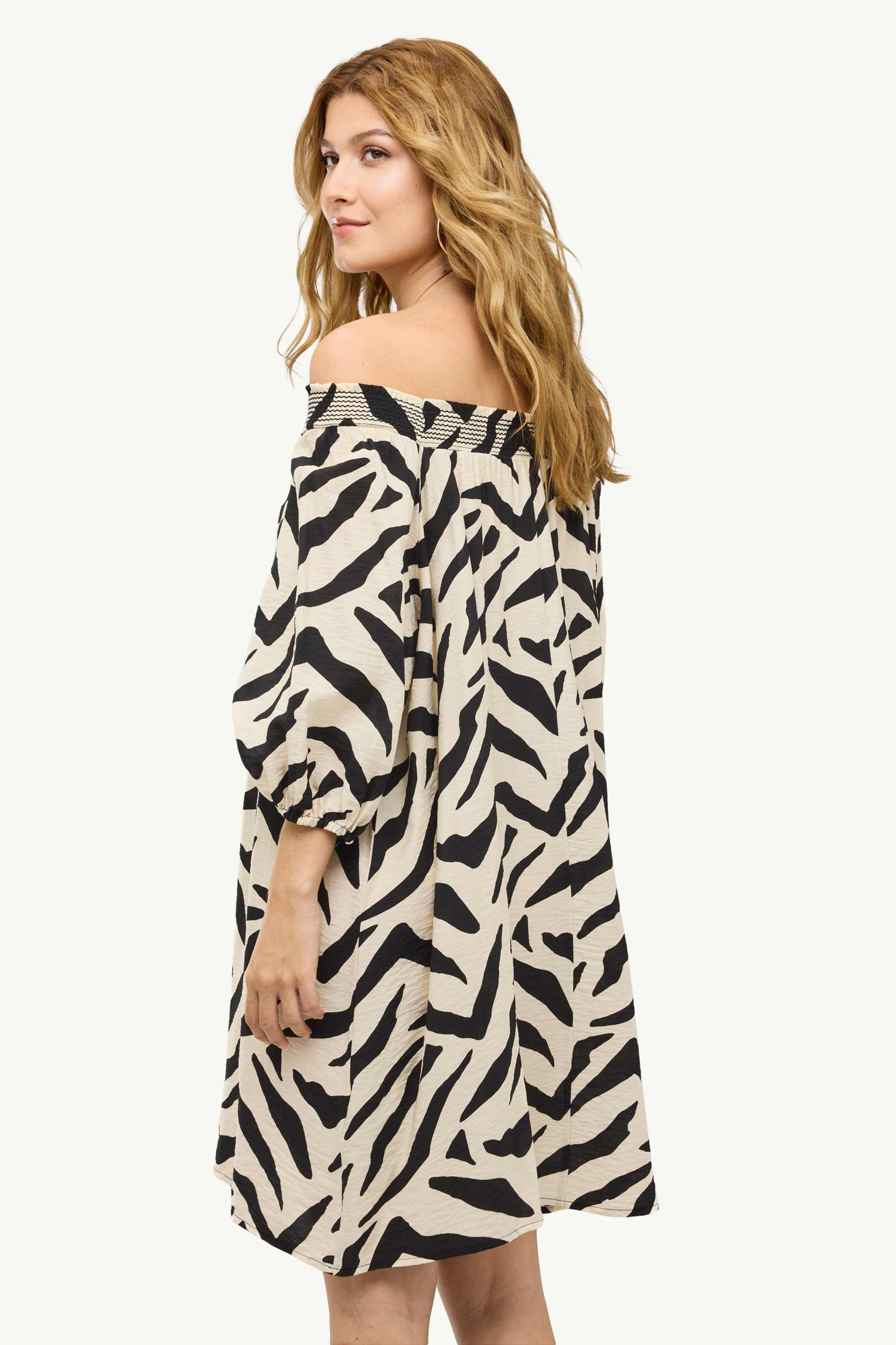 Dress - patterned black / beige