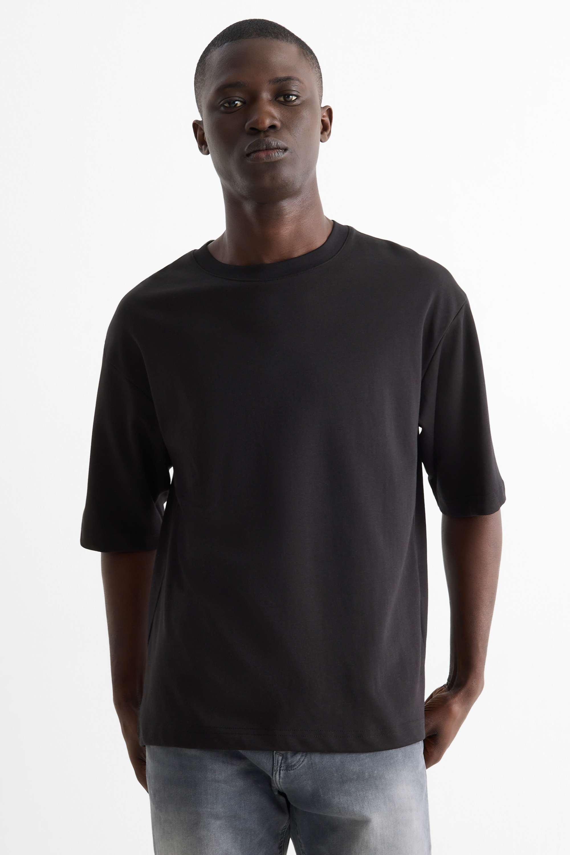 T-shirt - relaxed fit black