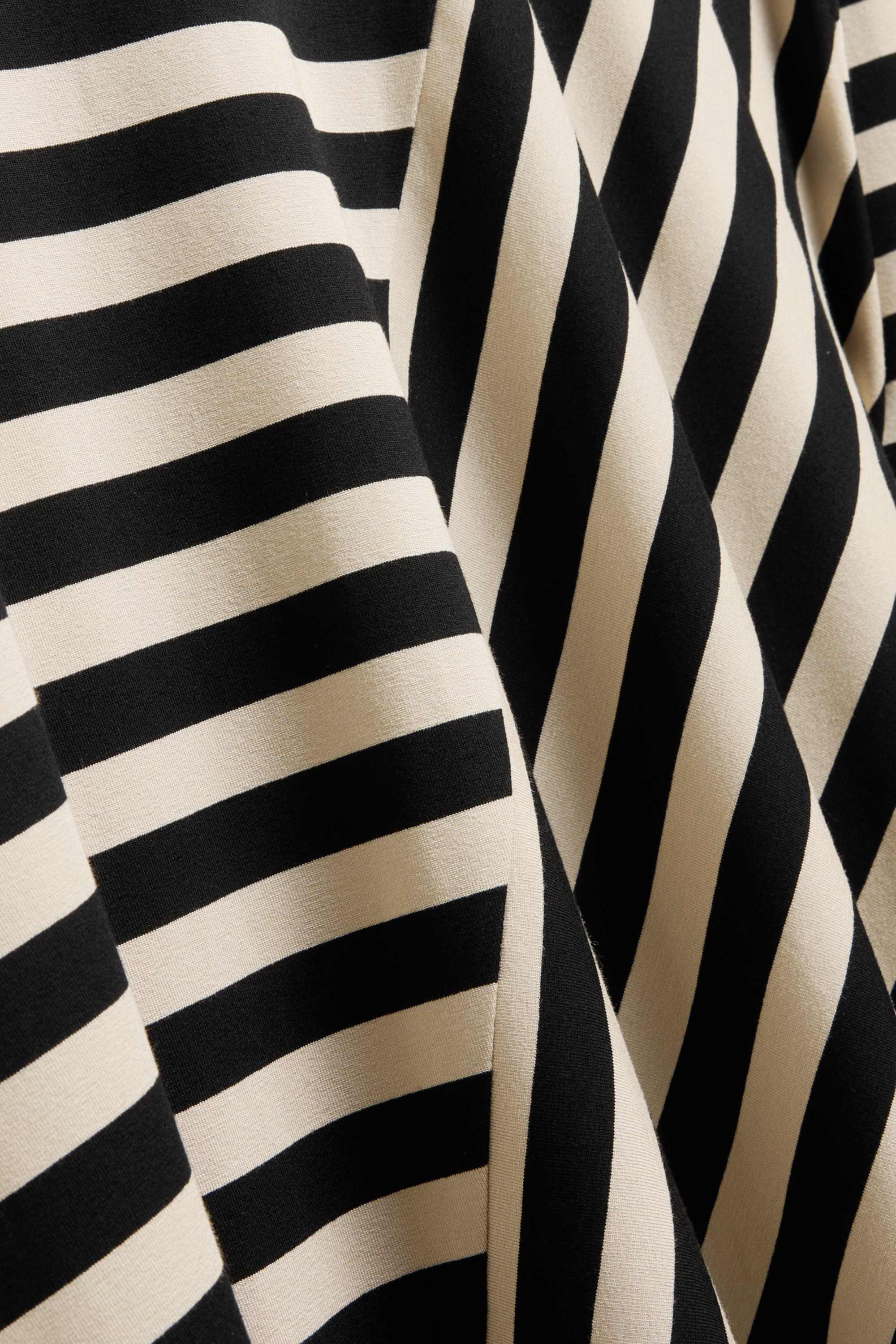 T-shirt - regular fit - striped black / beige