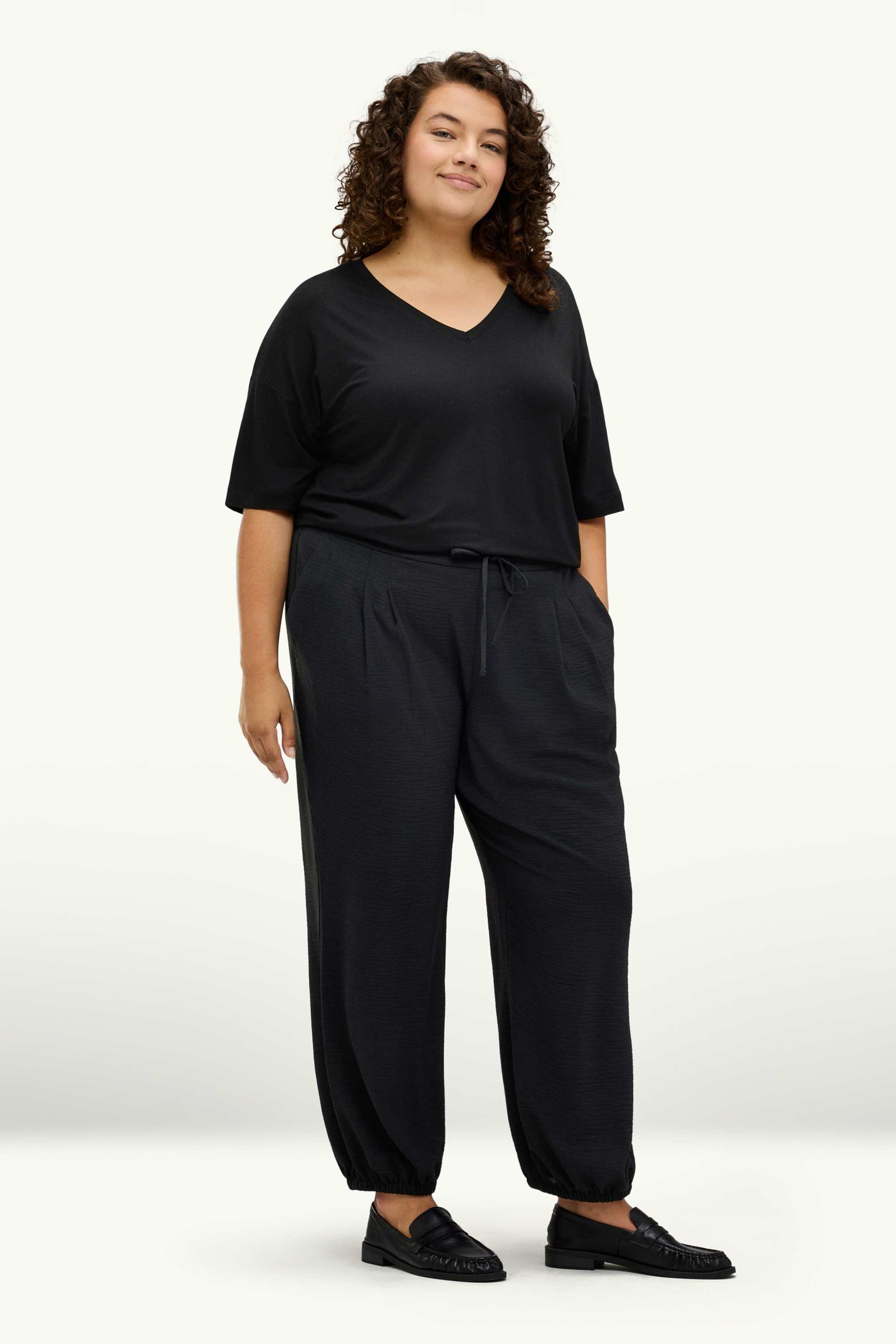 Harem trousers - mid-rise waist - balloon leg black
