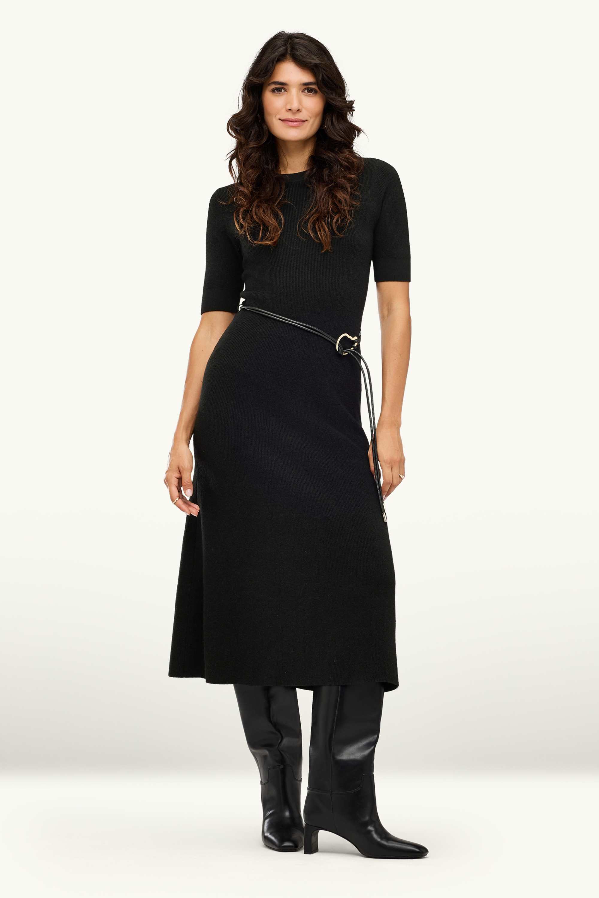 Knitted dress with belt - straight fit black