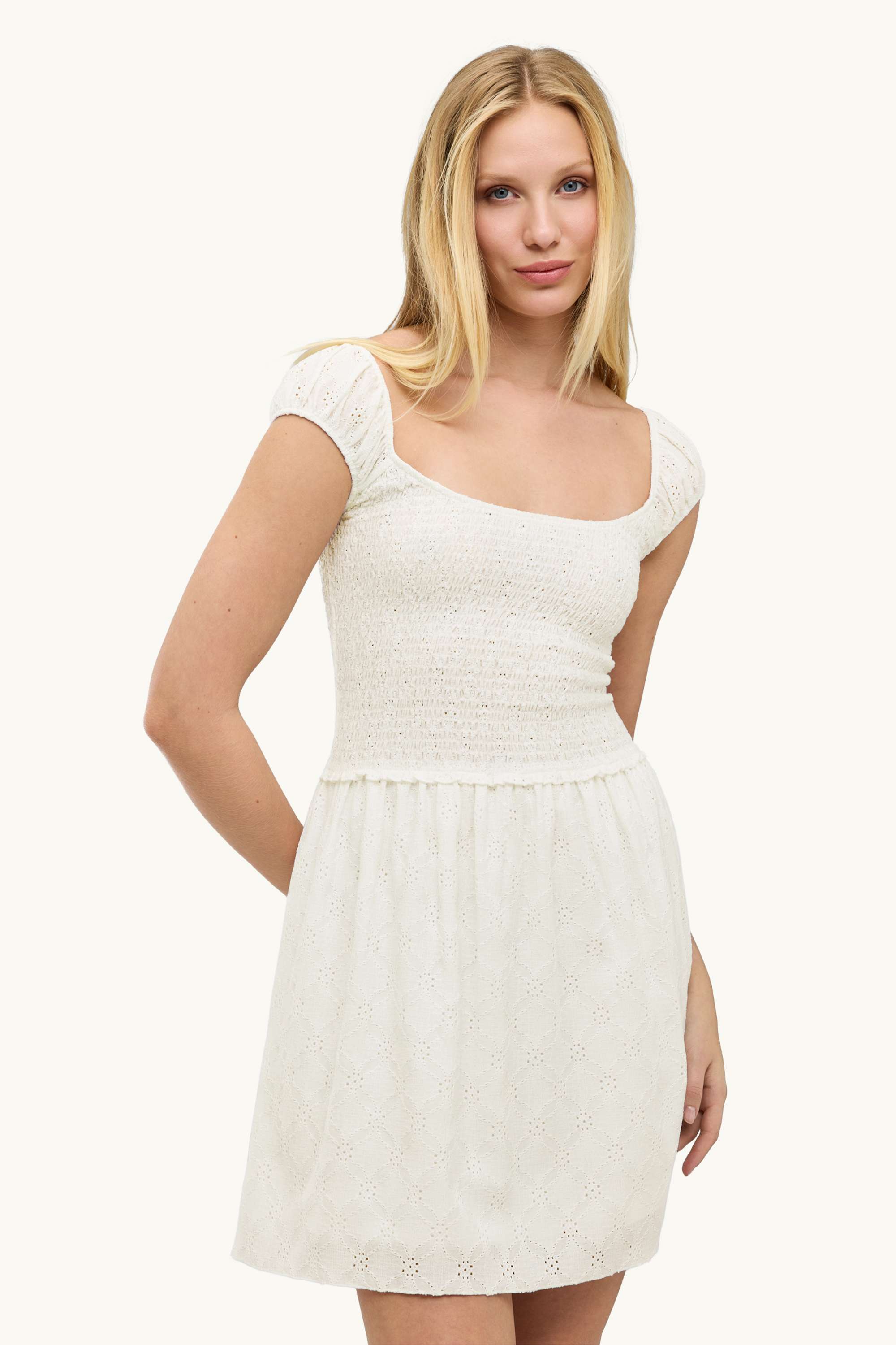A-line dress - smocked white