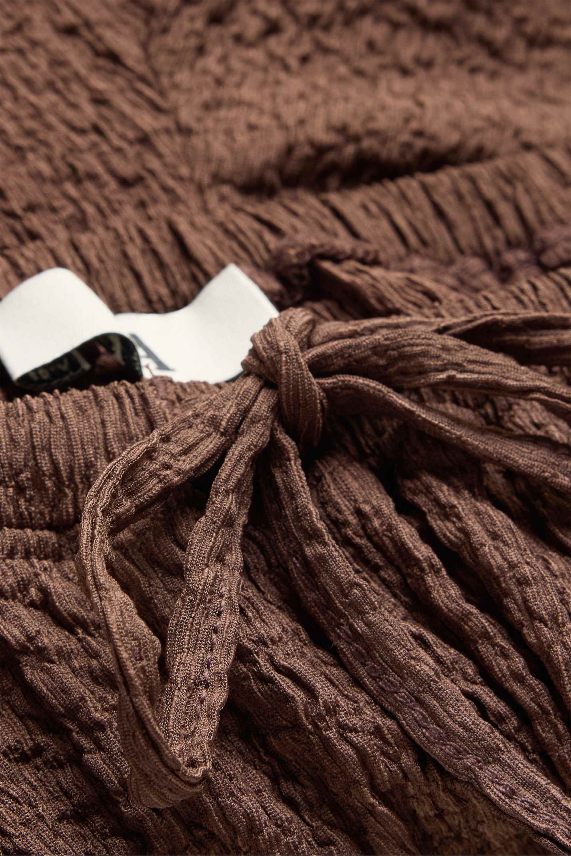 Shorts - mid-rise waist - textured brown