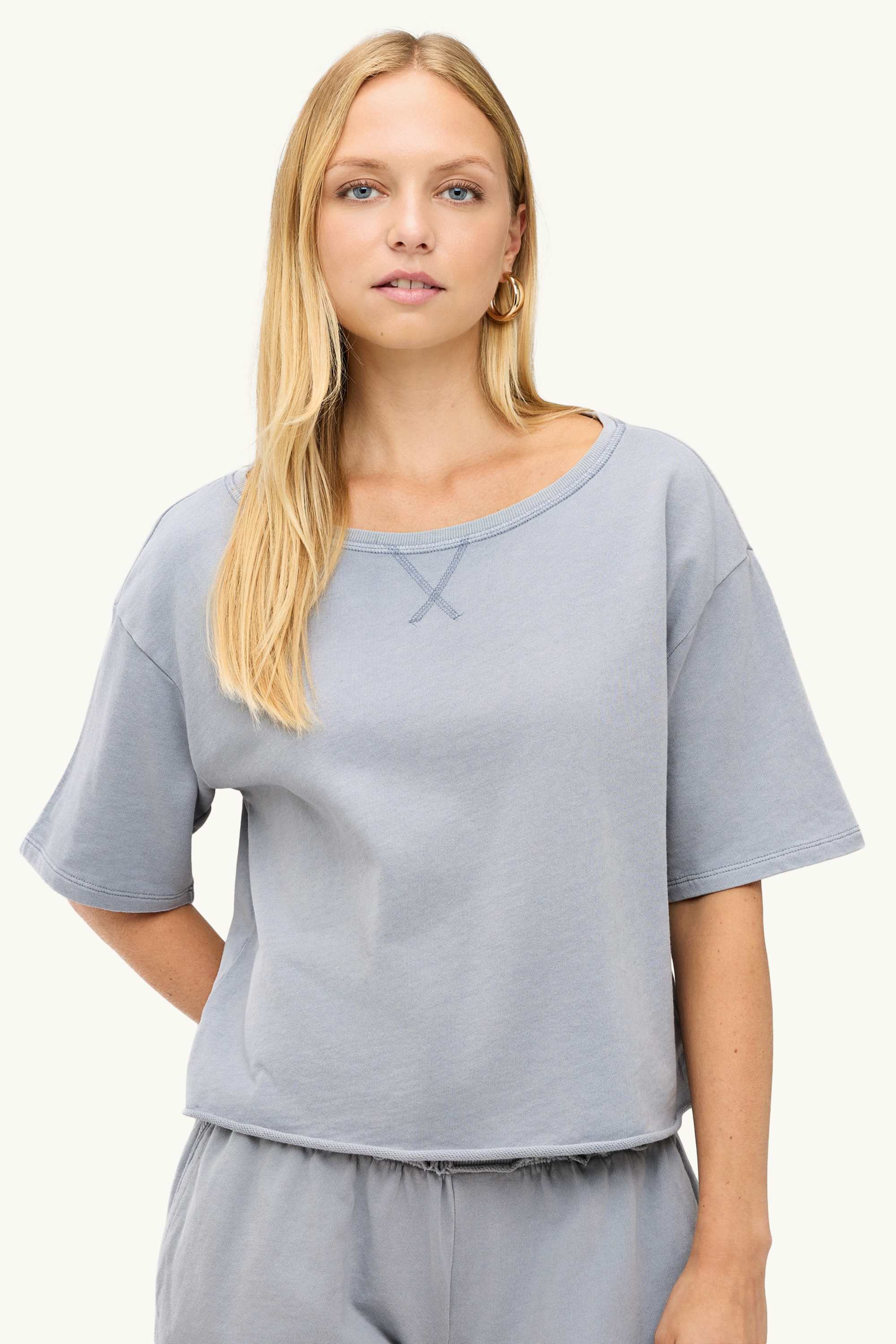 Cropped T-shirt - oversized light gray