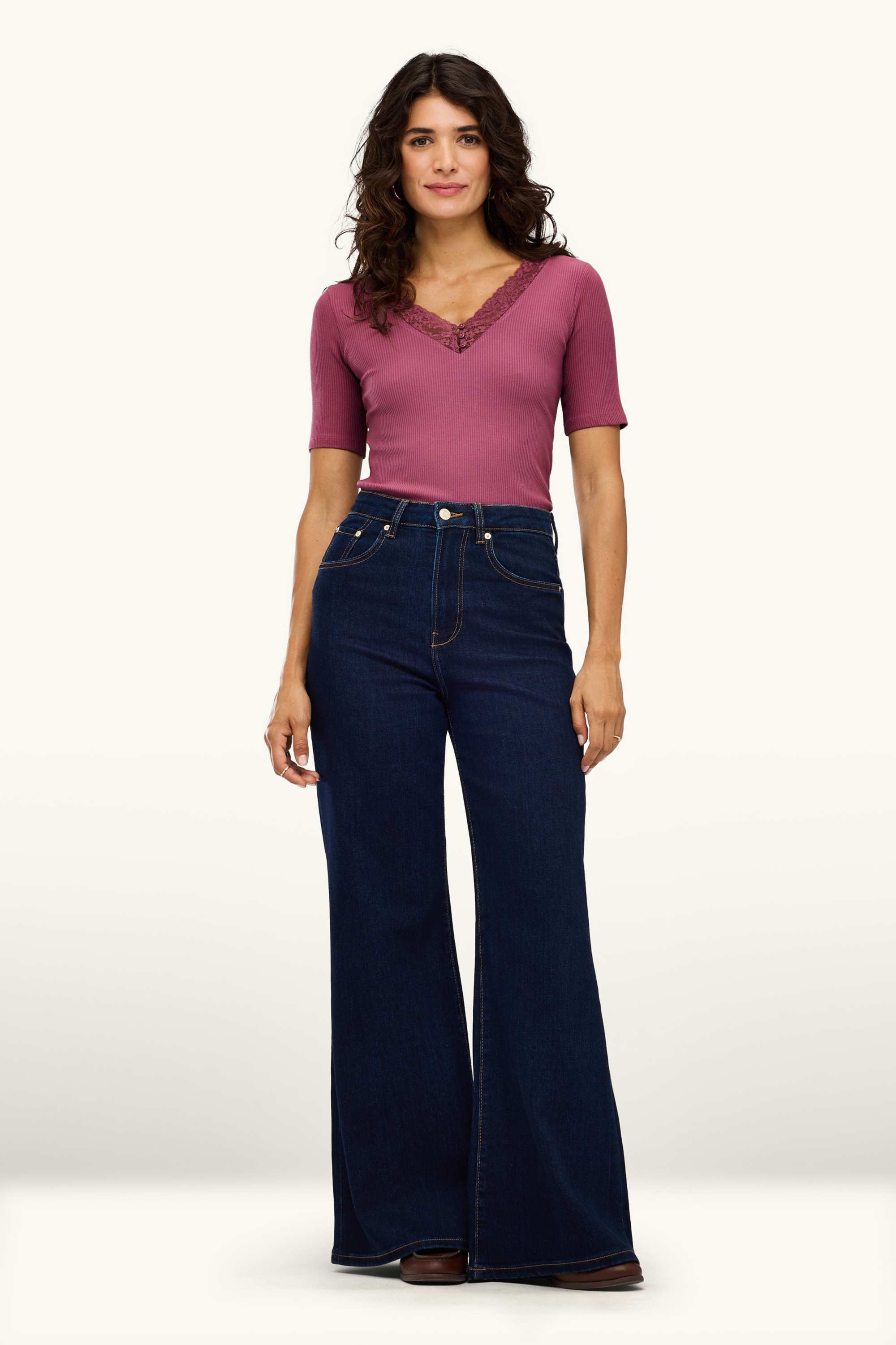 V-neck T-shirt - regular fit - ribbed purple