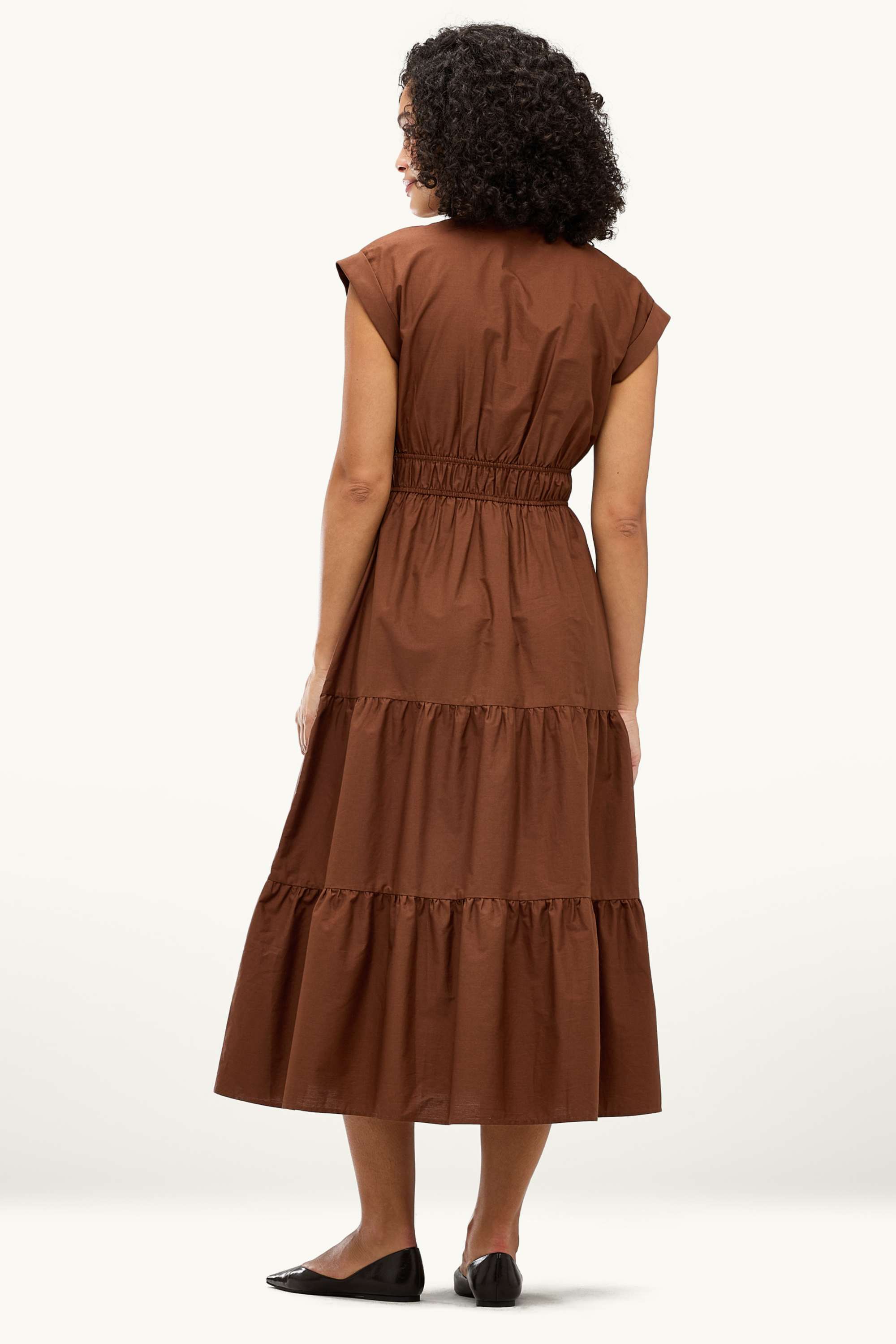 Fit & flare V-neck dress brown