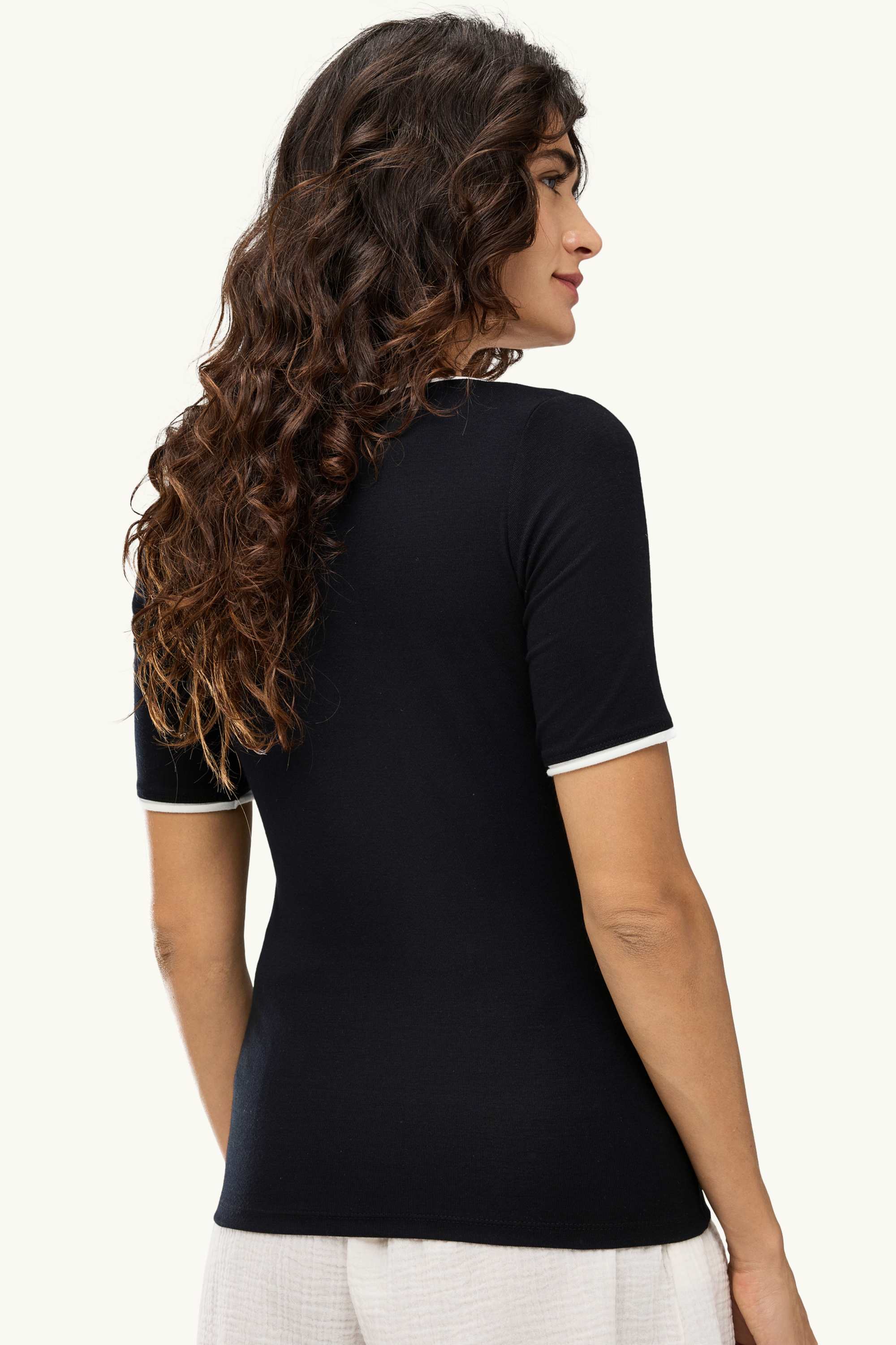 V-neck T-shirt - regular fit - 2-in-1 look black