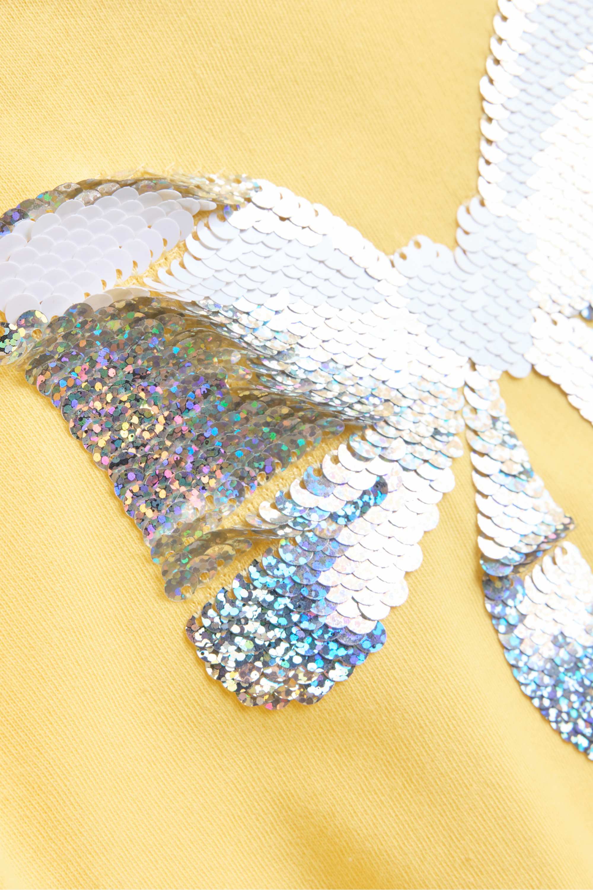 Bow - short sleeve T-shirt - shiny yellow