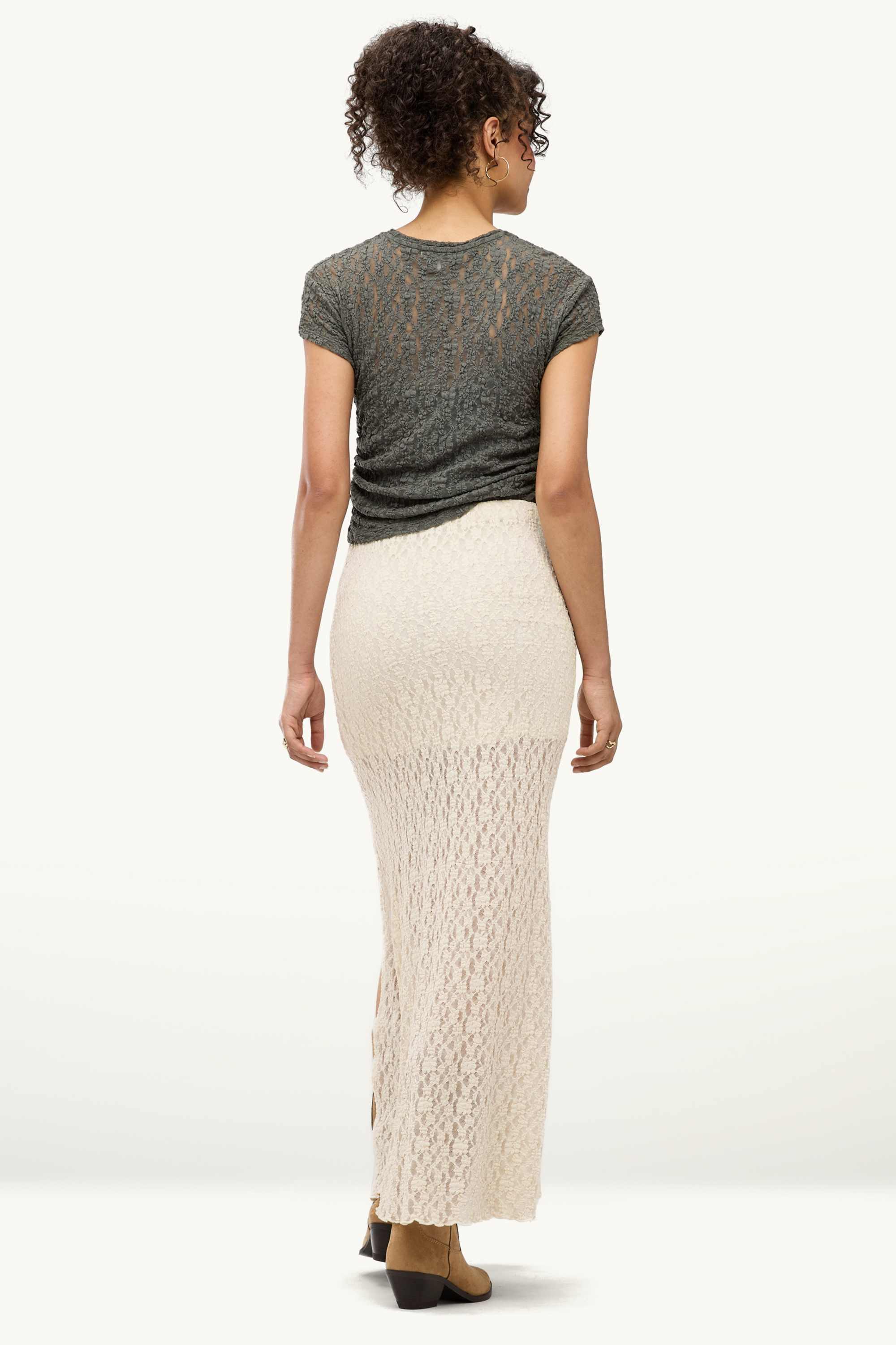 Skirt with slit - textured creme