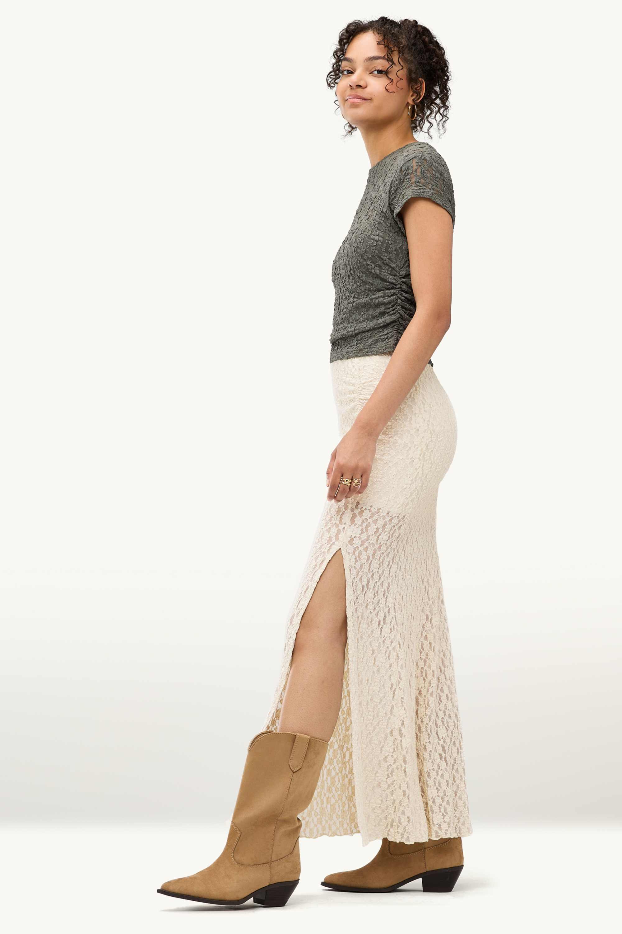 Skirt with slit - textured creme
