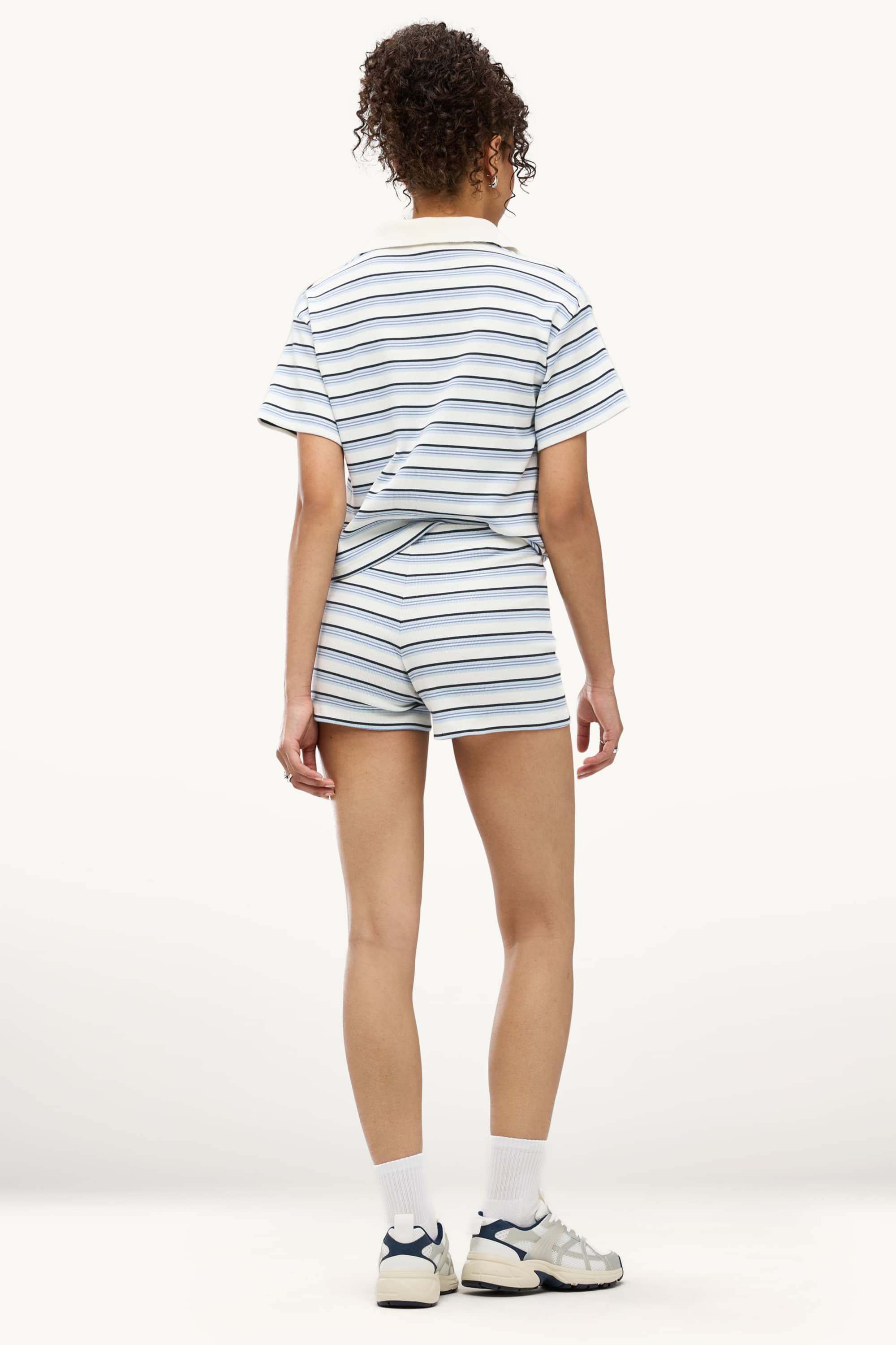 Shorts - mid-rise waist - ribbed - striped blue / white