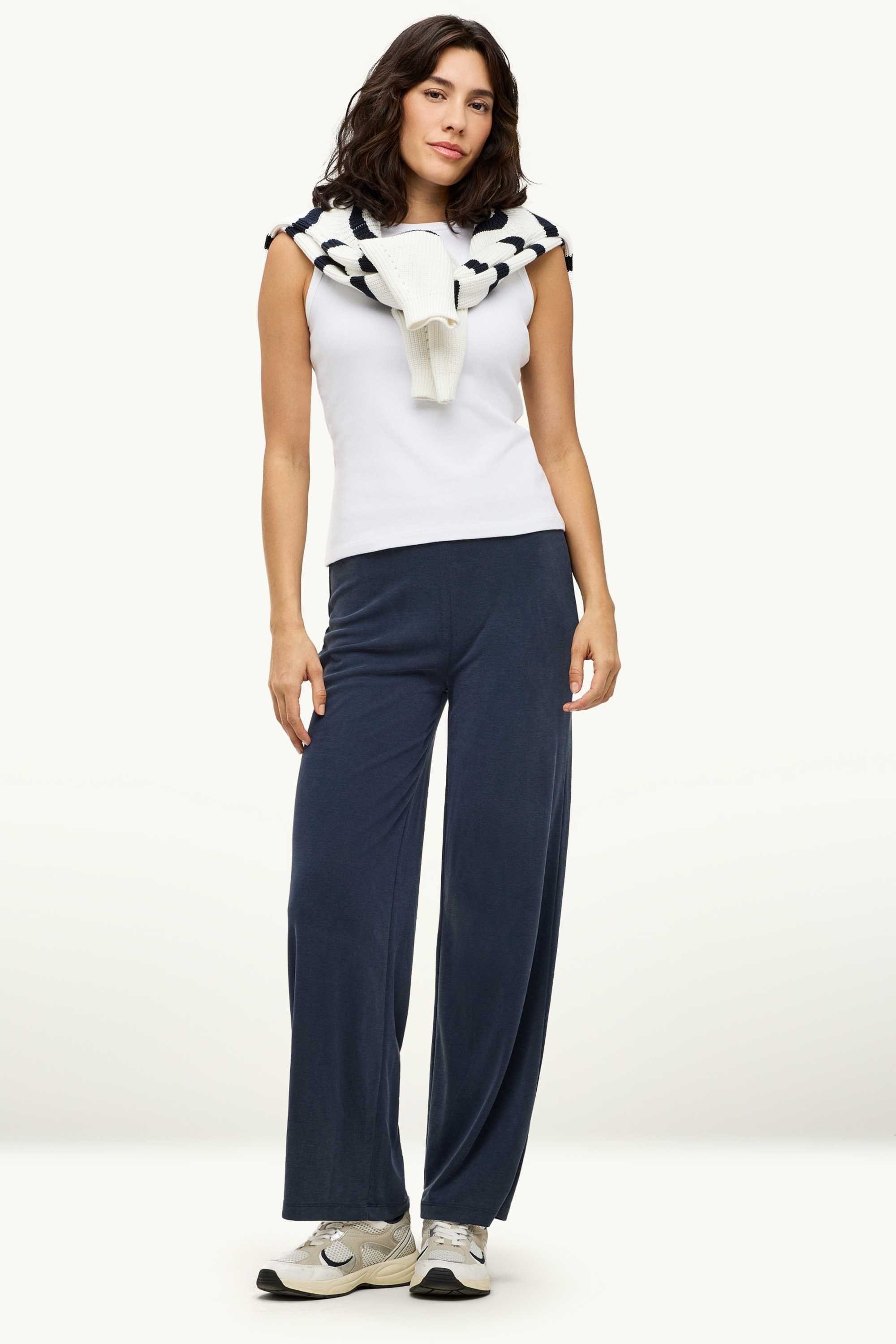 Cloth trousers - mid-rise waist - palazzo dark blue