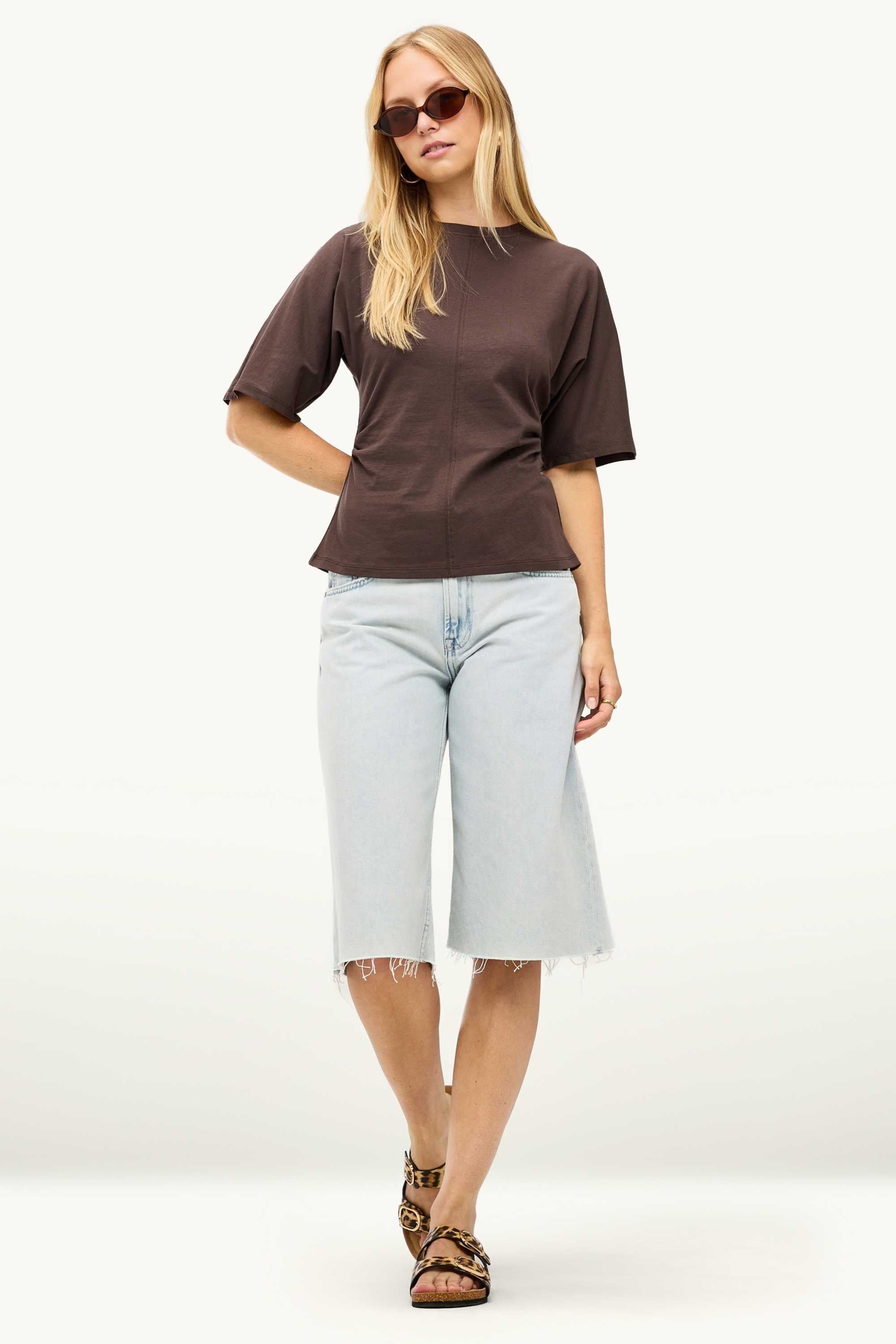 T-shirt - slim fit brown