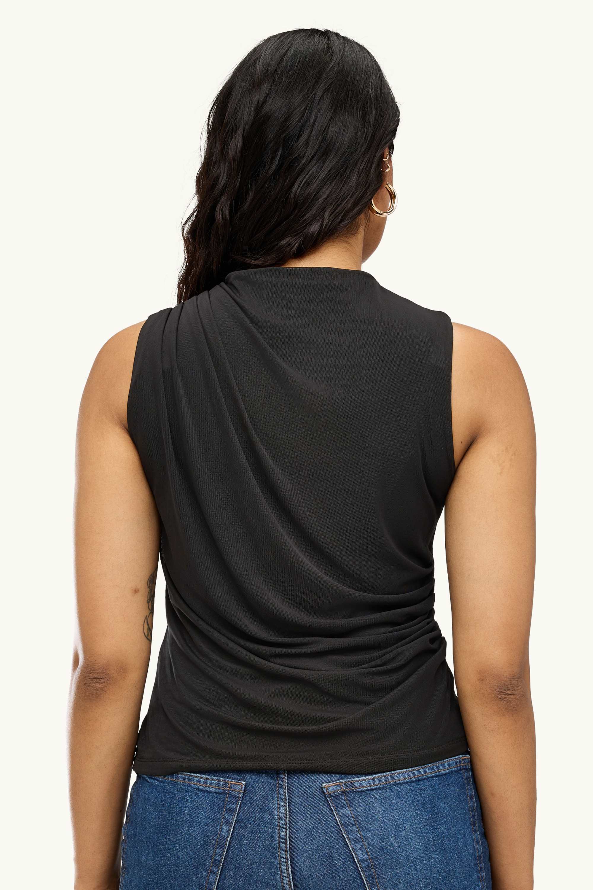 Top black