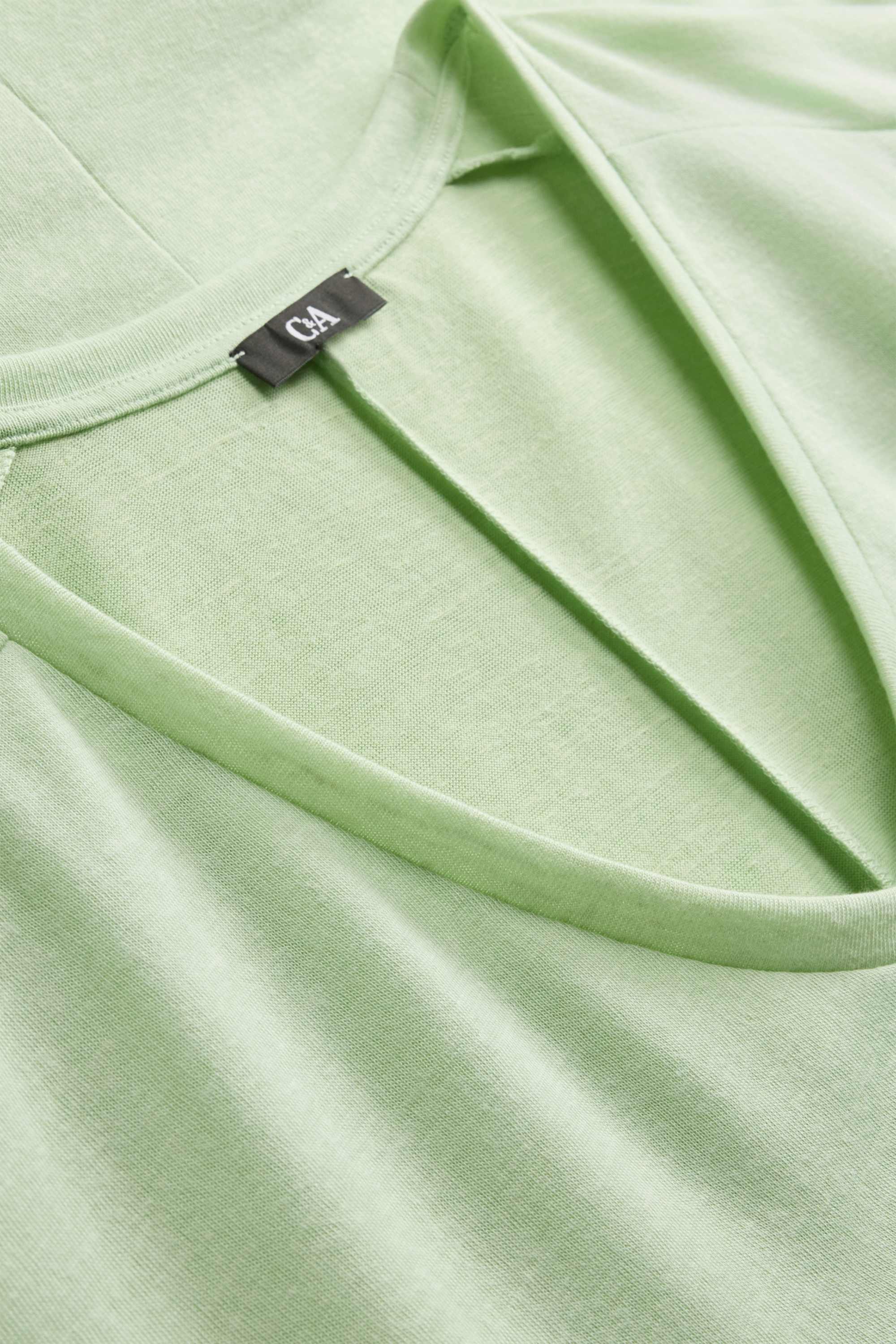 V-neck T-shirt - relaxed fit light green