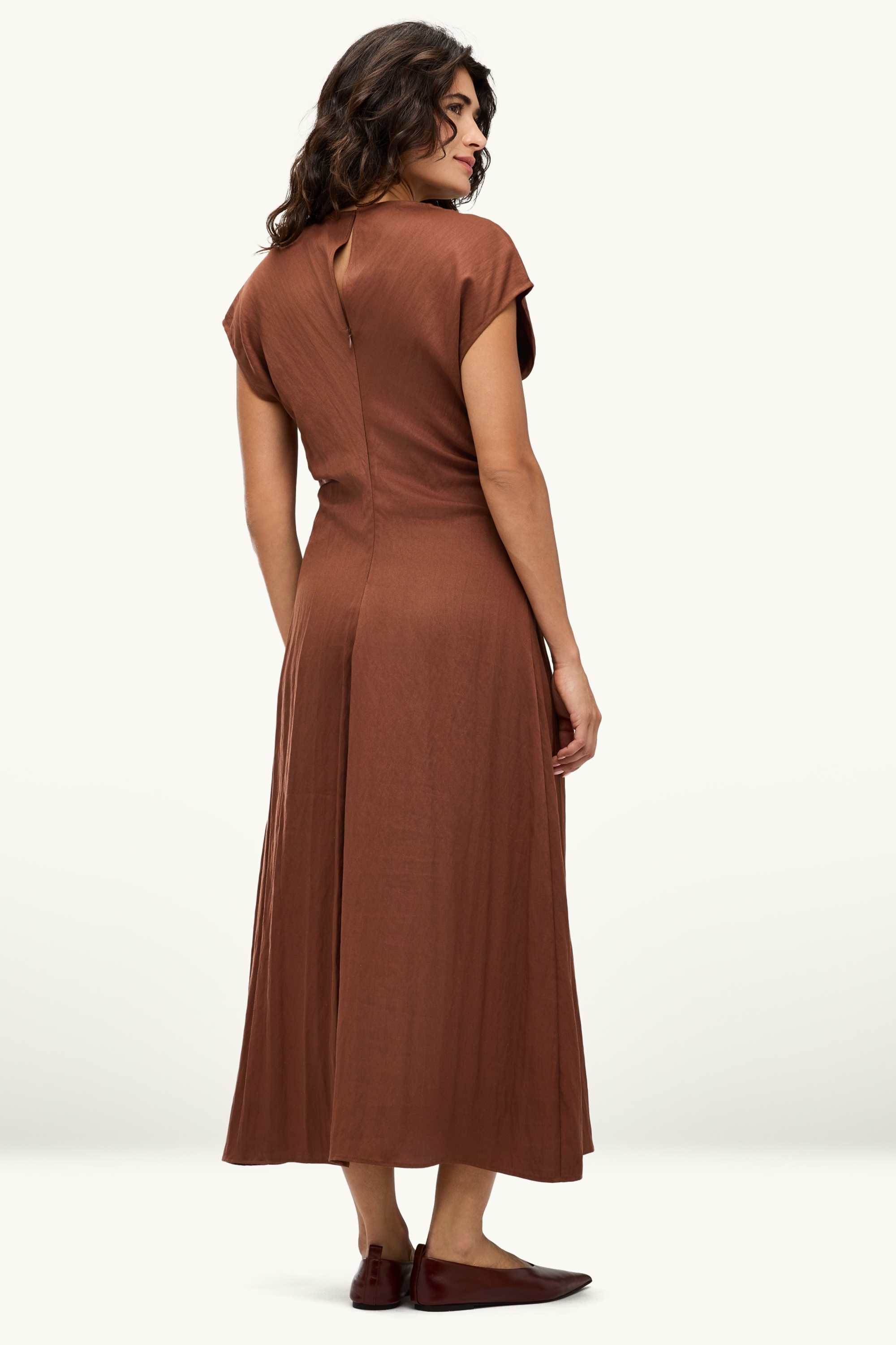 V-neck dress - straight fit rust