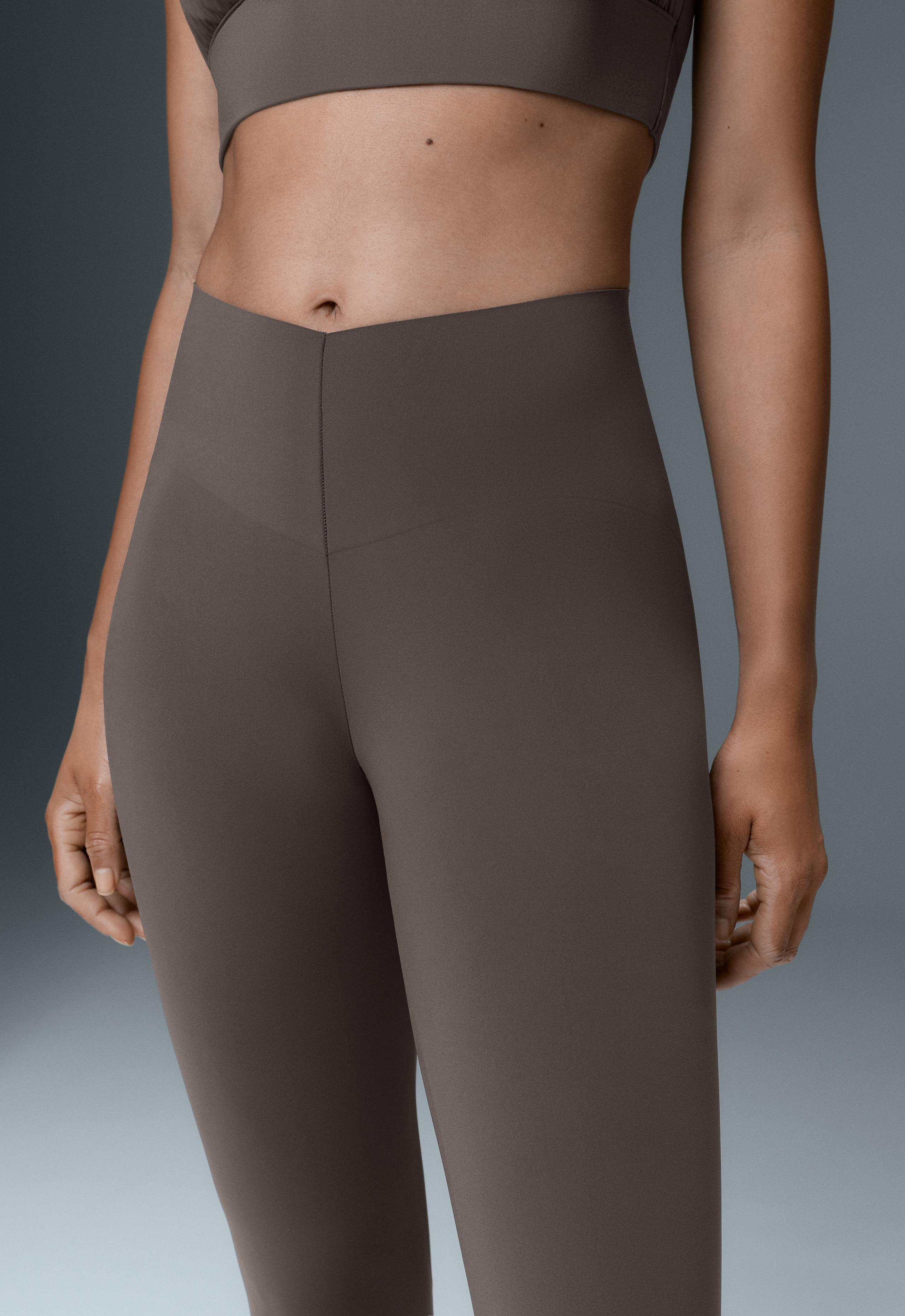 V-cut Light Touch 65cm high-rise ankle-length leggings - BROWN-KHAKI