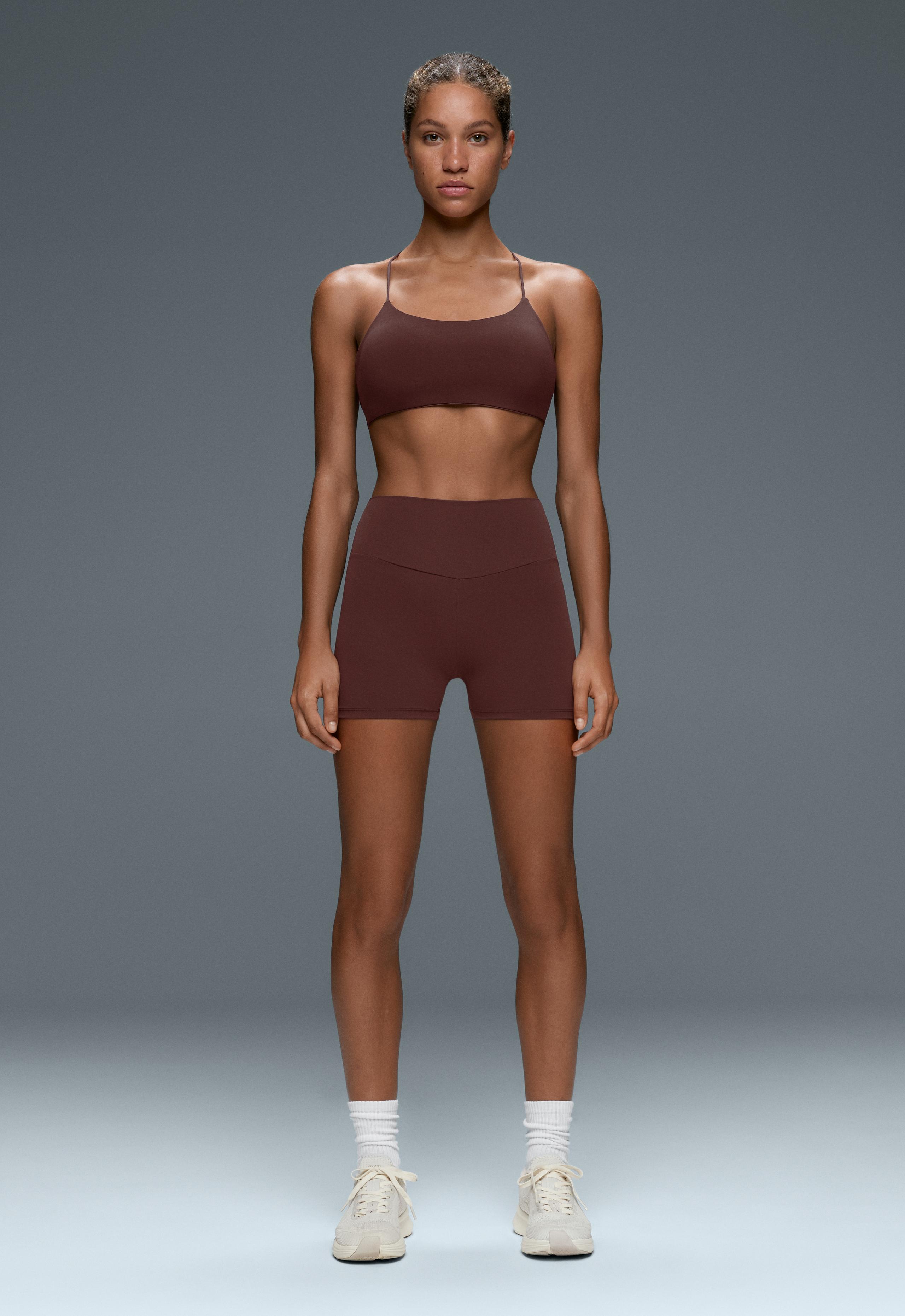 Comfortlux high-waisted 10cm hot pants - CHOCOLATE