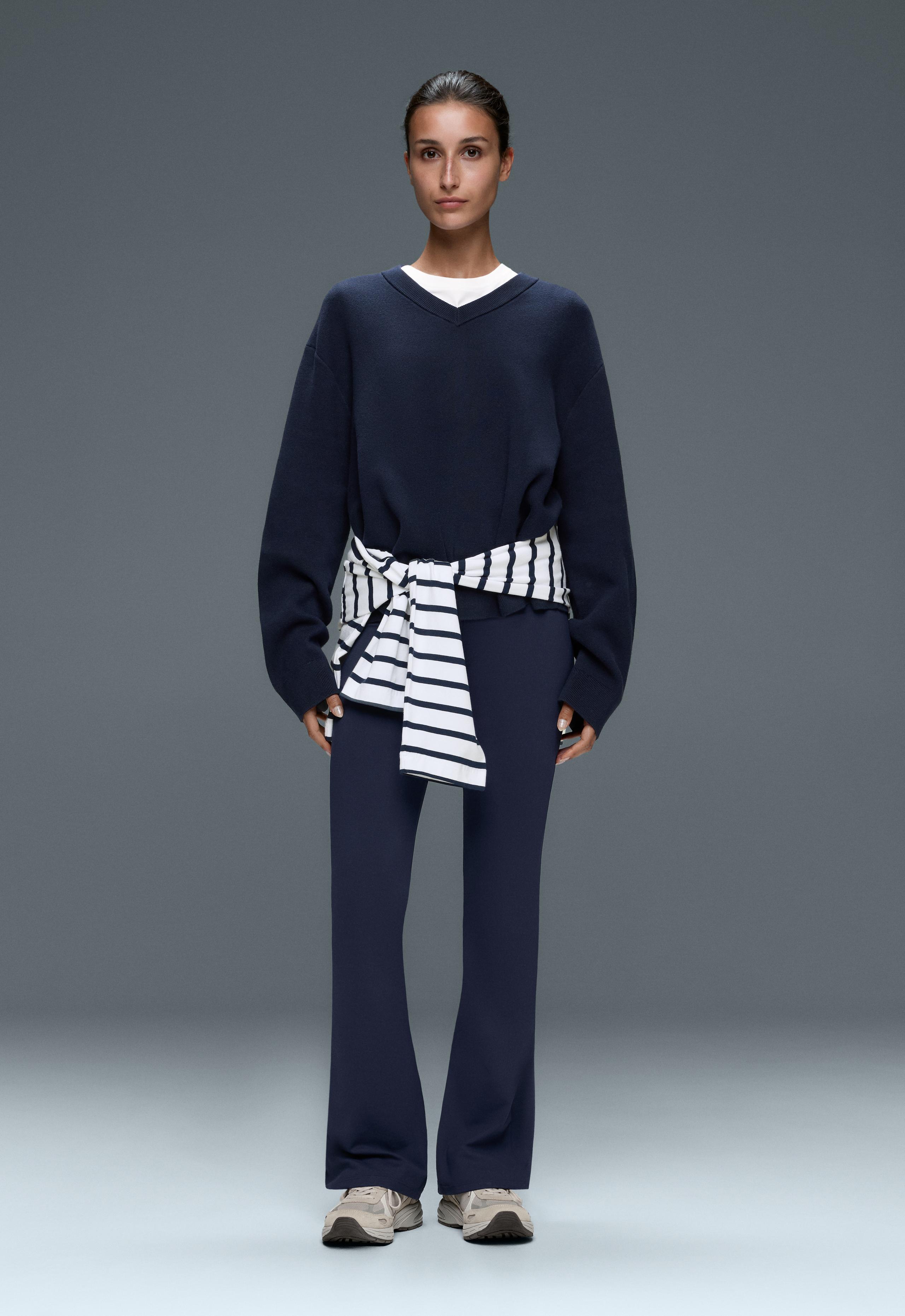 High-rise Comfortlux flare trousers - NAVY BLUE