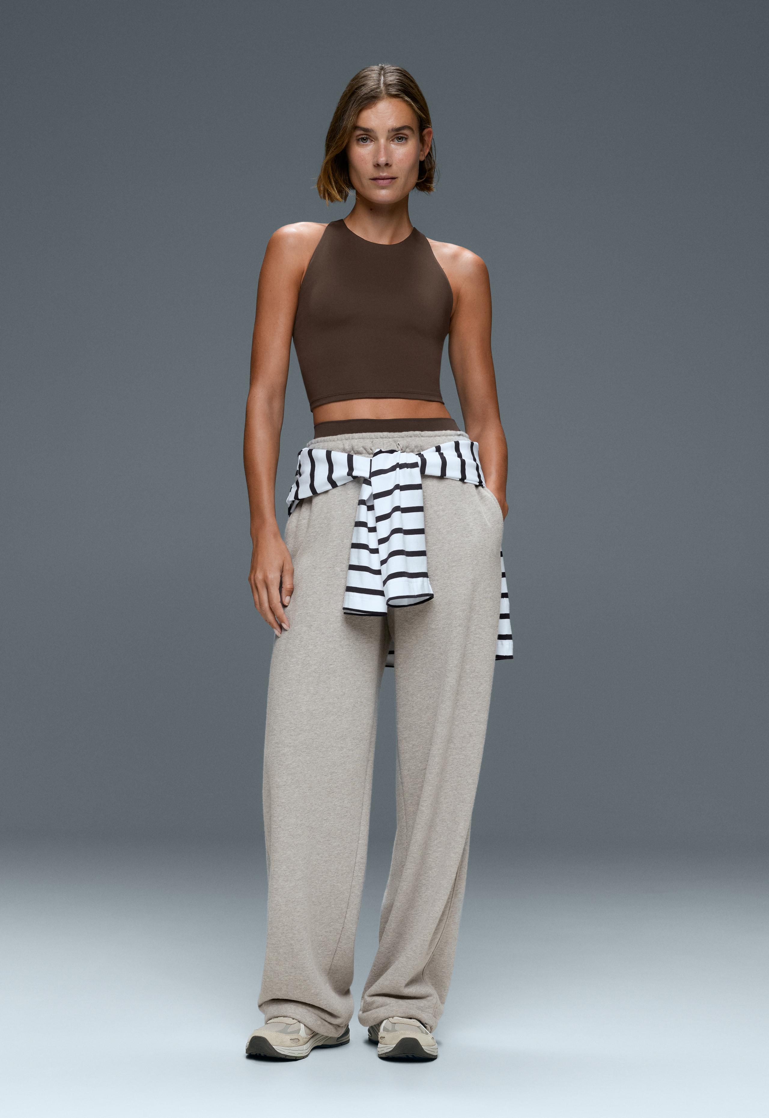 Comfortlux strappy tank top with cups - BROWN