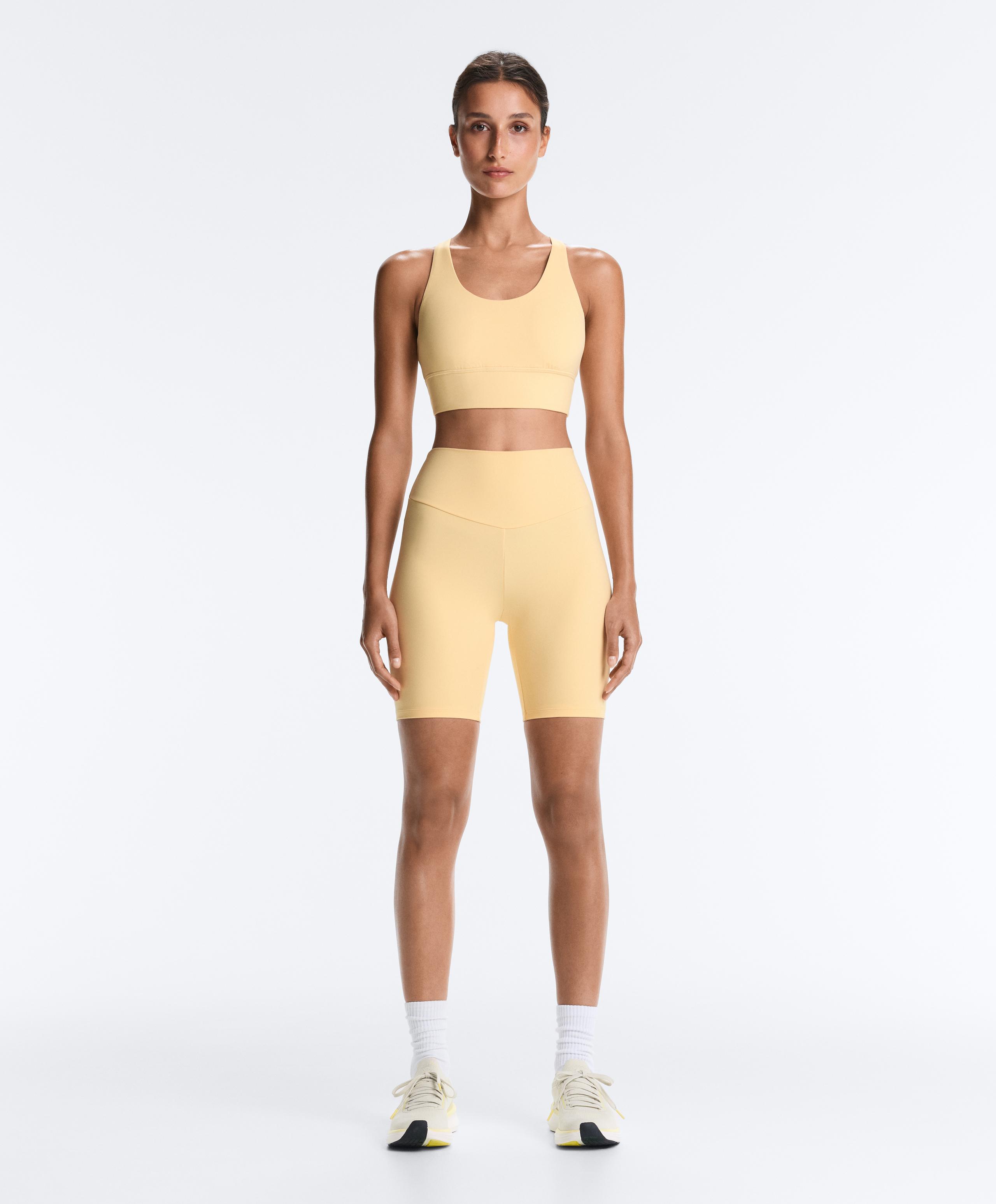 Medium support Comfortlux sports bra with cup - PALE YELLOW
