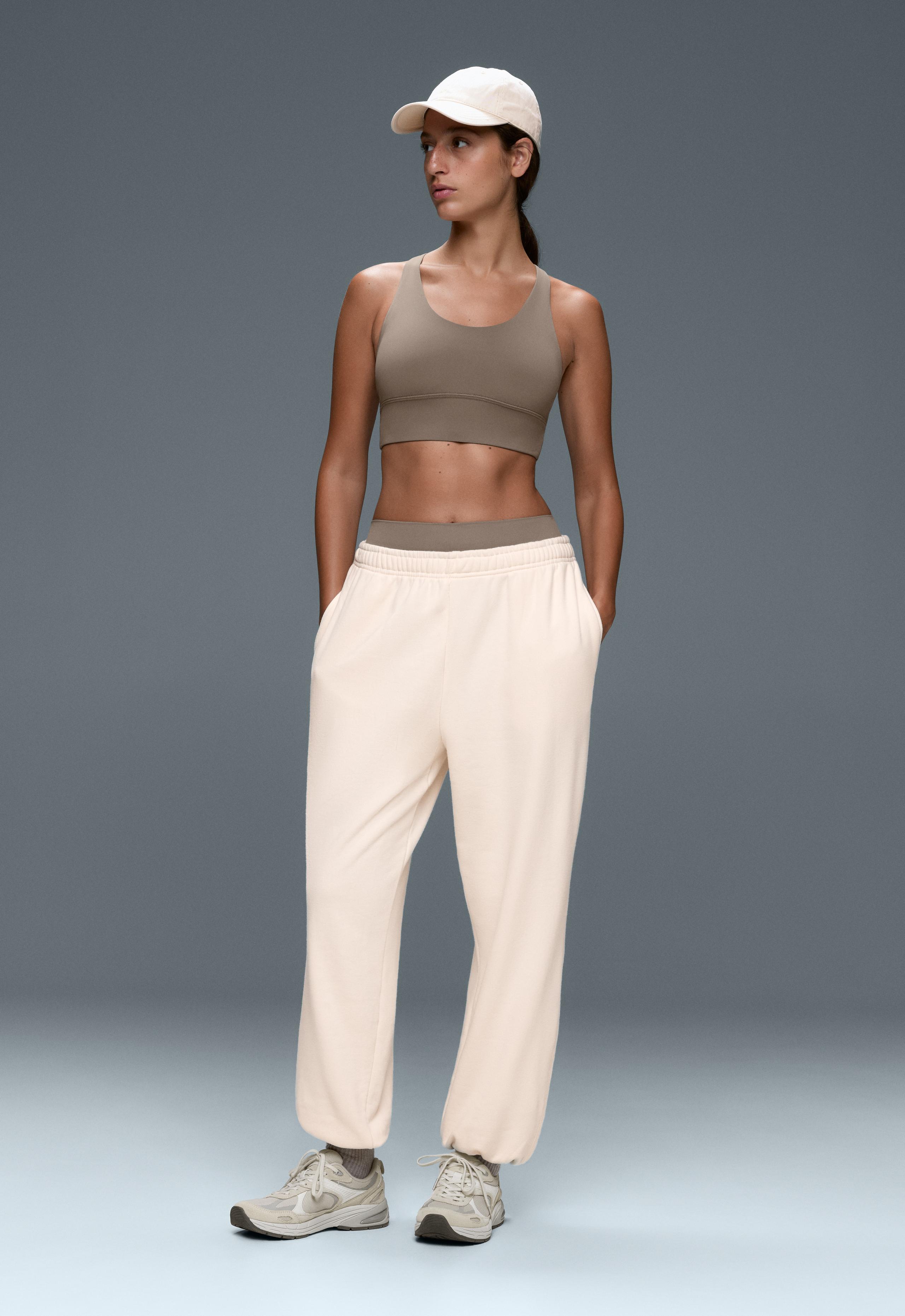 Medium support Comfortlux sports bra with cup - DARK MINK
