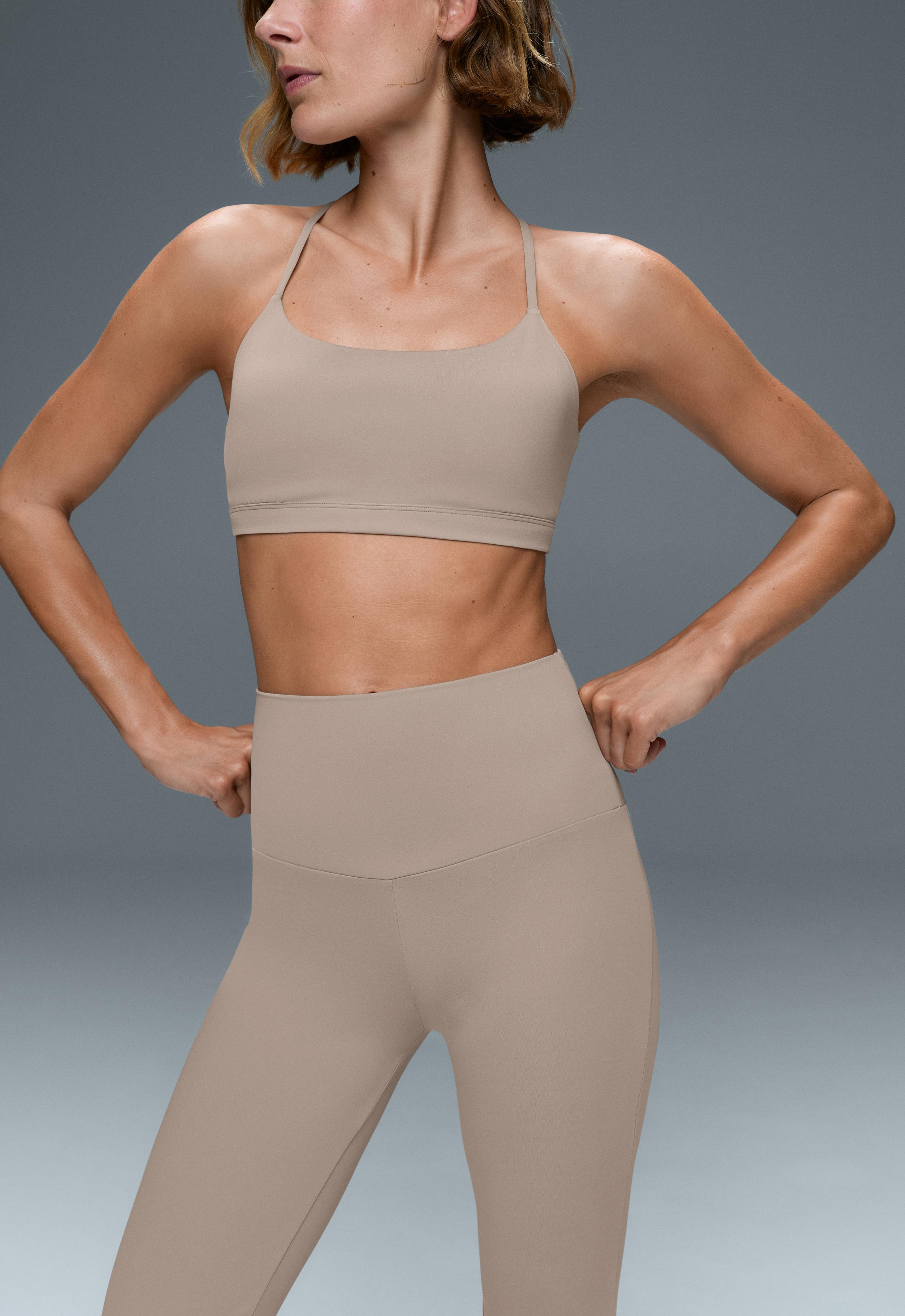 Low-support Comfortlux sports bra with straps - LIGHT STONE