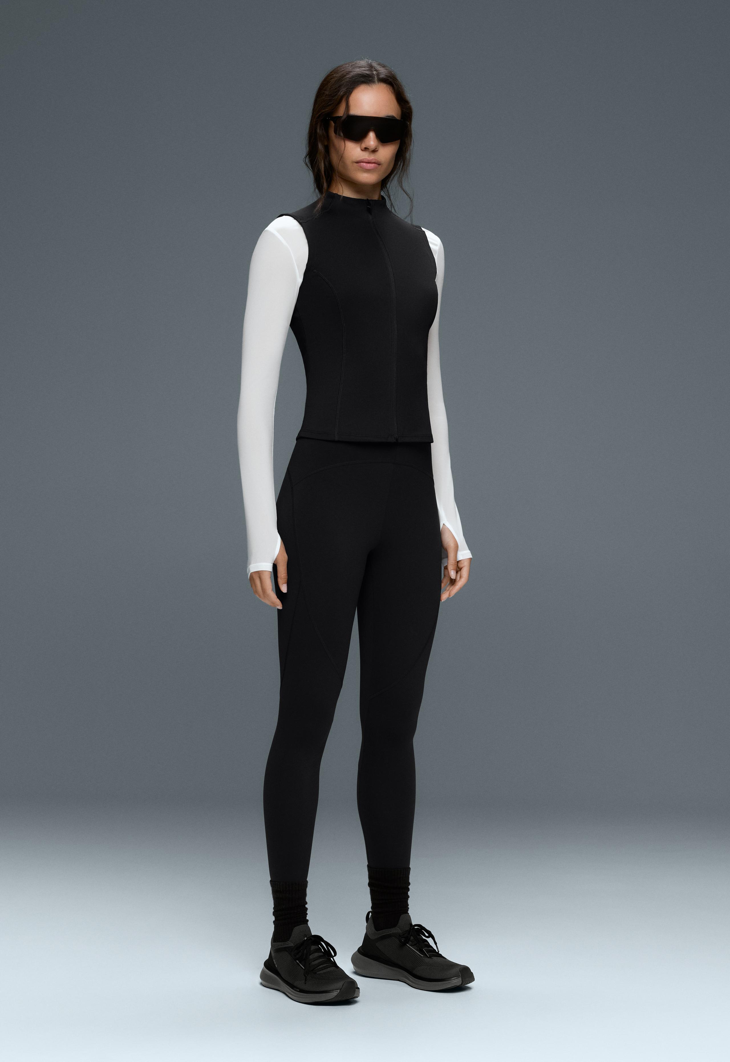 Sleeveless zip T-shirt - BLACK