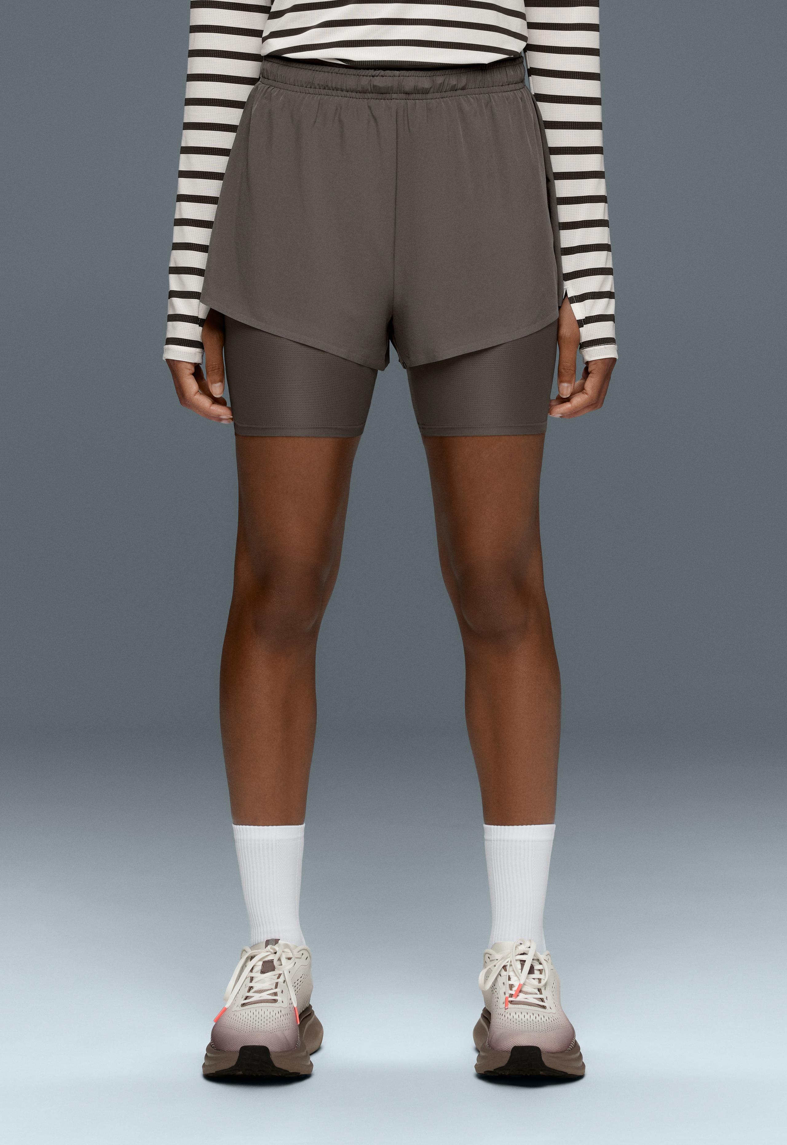 Technical mid rise 2-in-1 shorts - CHARCOAL GREY
