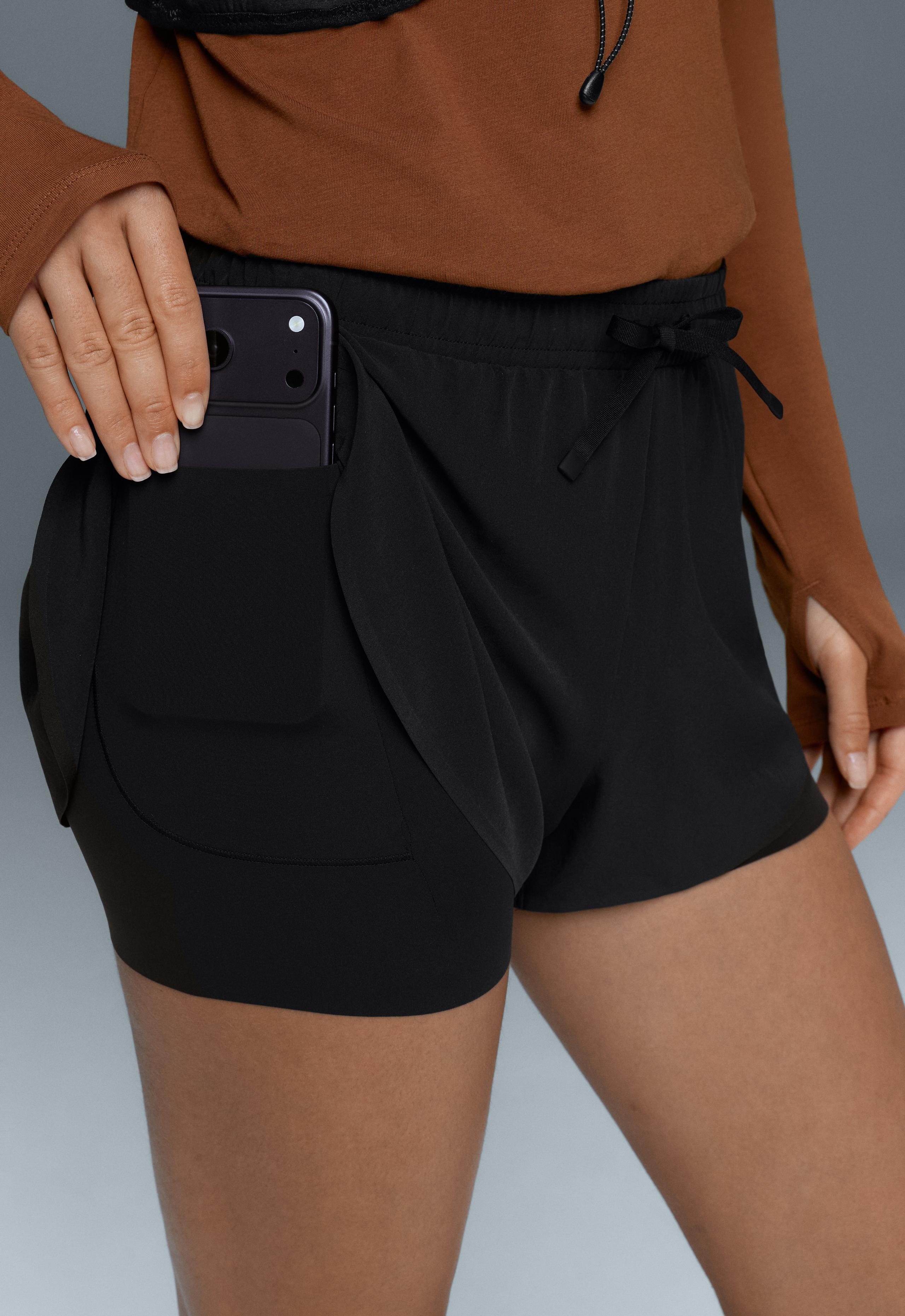 Light Touch mid rise 2-in-1 shorts - BLACK