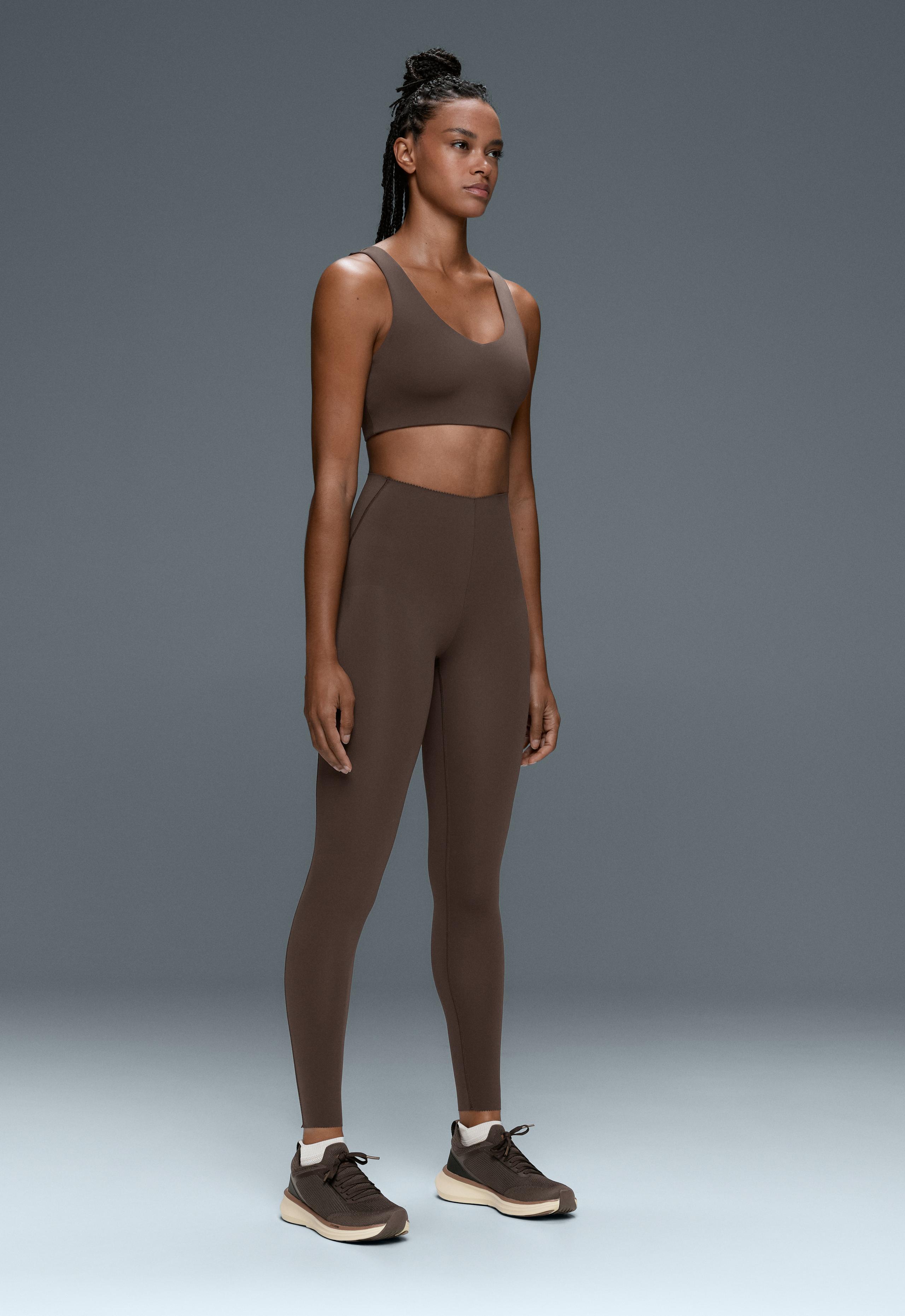 Compressive sports bra, medium support - BROWN
