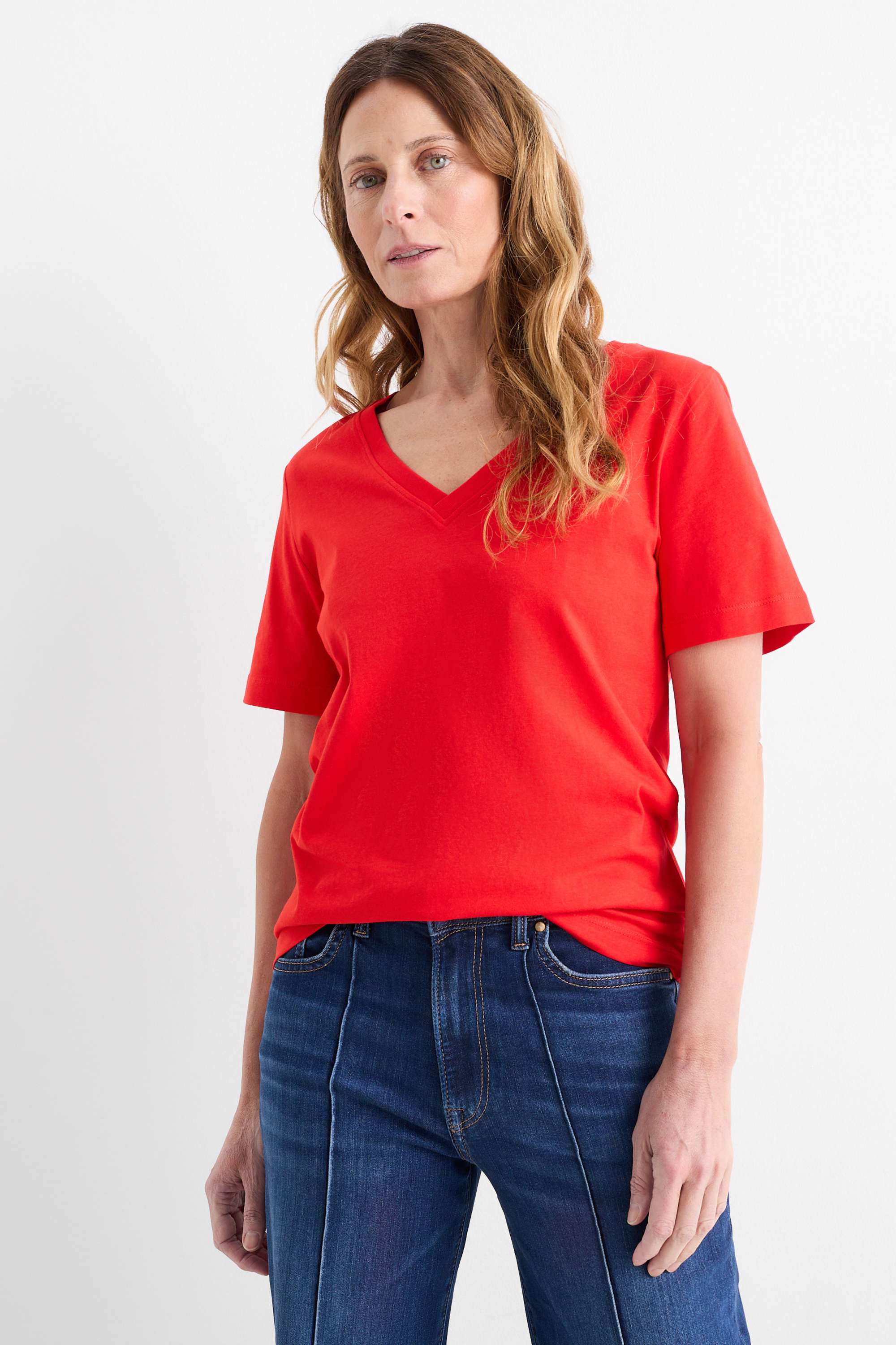 V-neck T-shirt - regular fit red