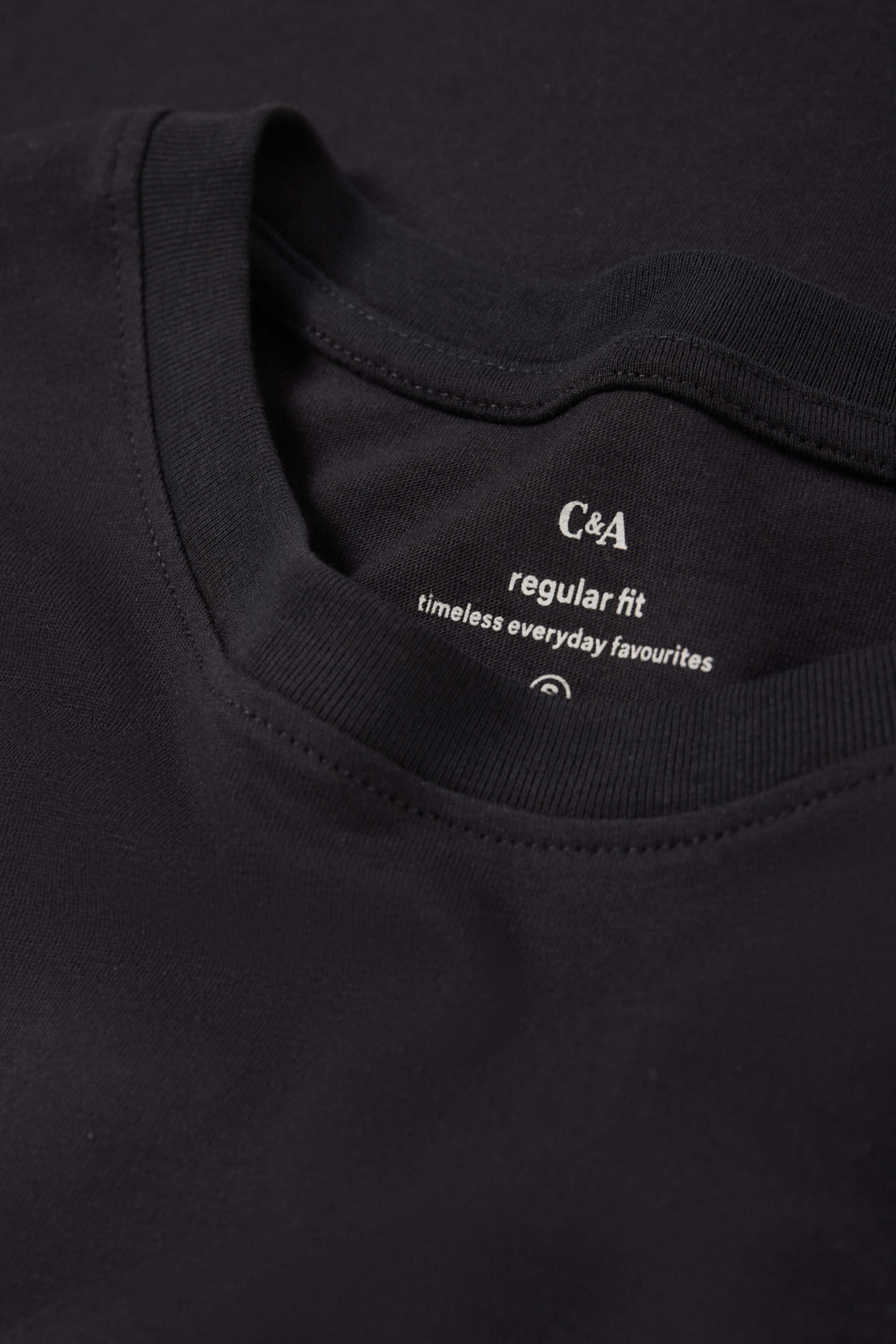 T-shirt - regular fit black