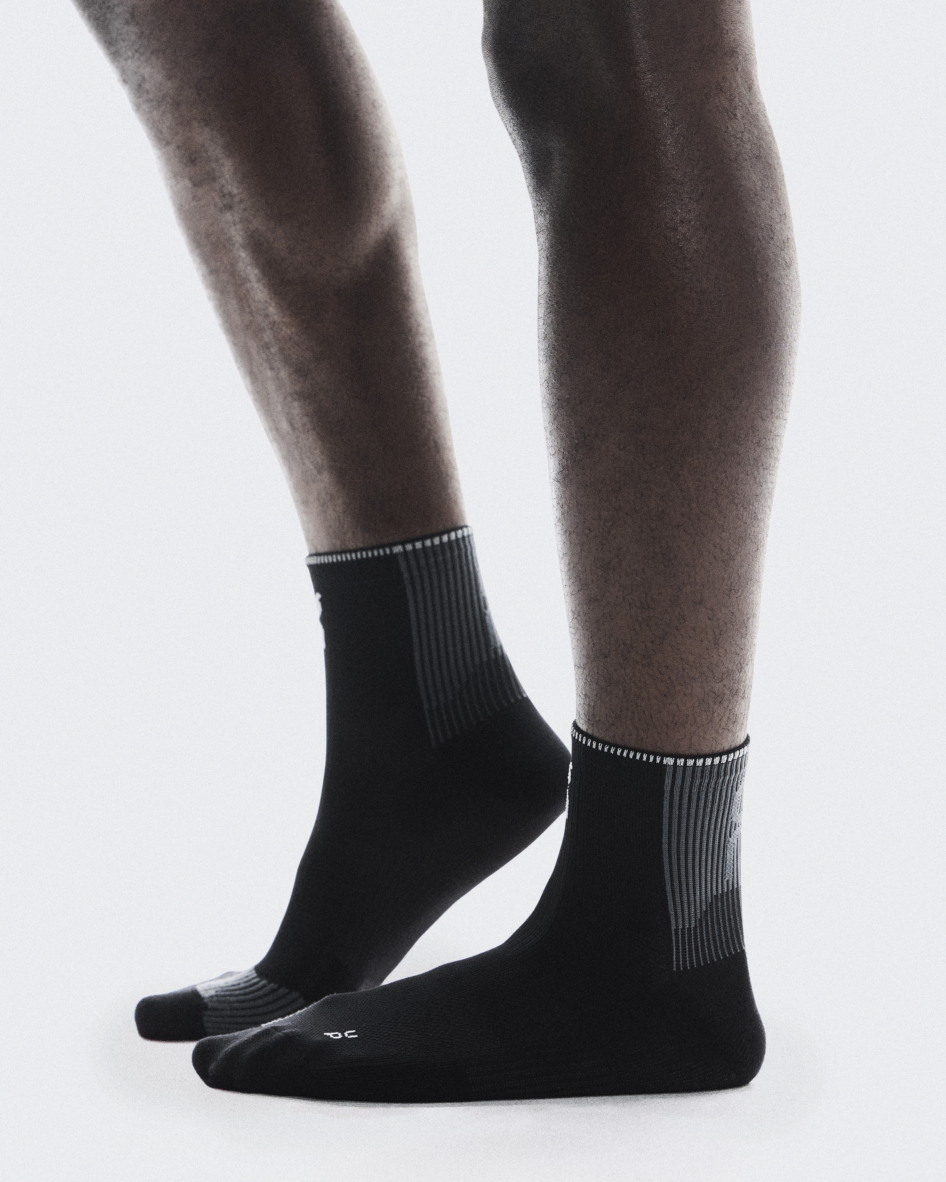Performance Run Sock Mid - Black | Eclipse
